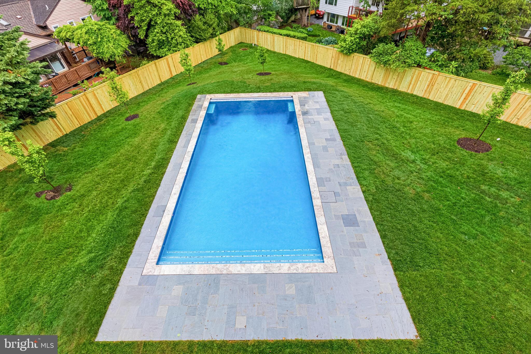 COUNTRY CLUB HILLS - Residential