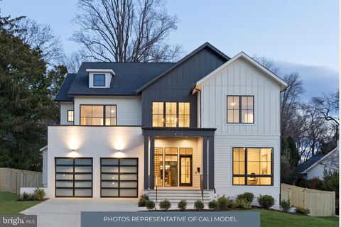 3815 N ABINGDON STREET ARLINGTON VA 22207