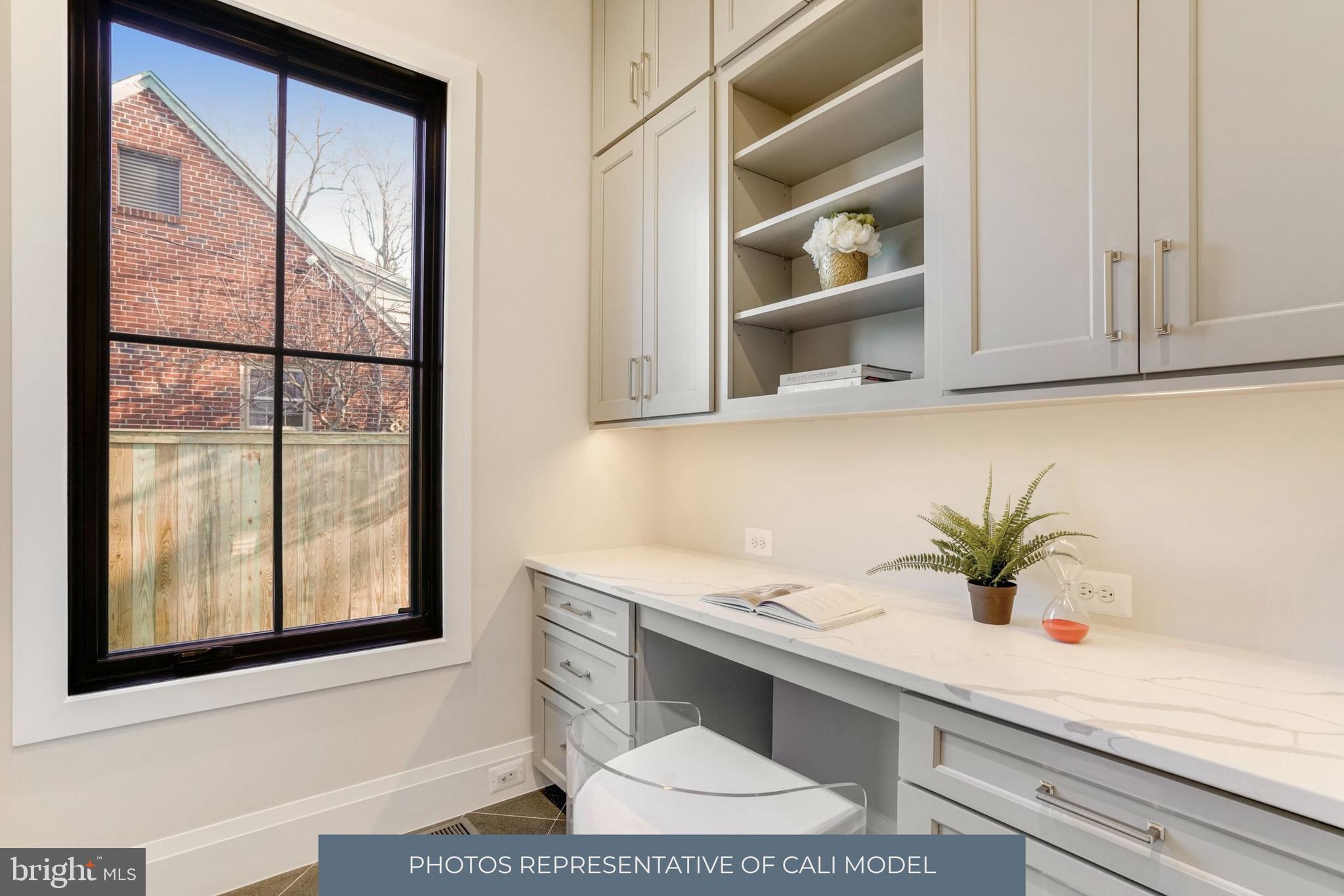 COUNTRY CLUB HILLS - Residential