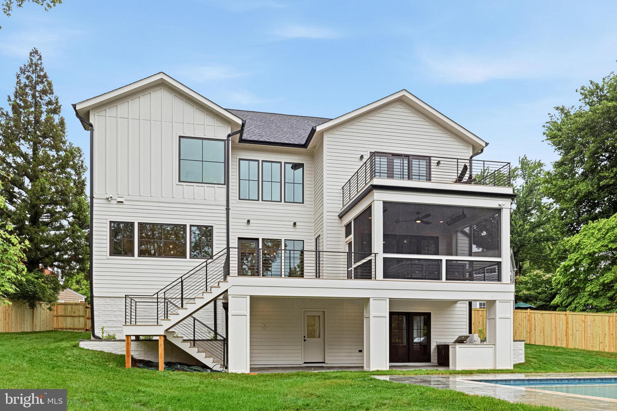 COUNTRY CLUB HILLS - Residential