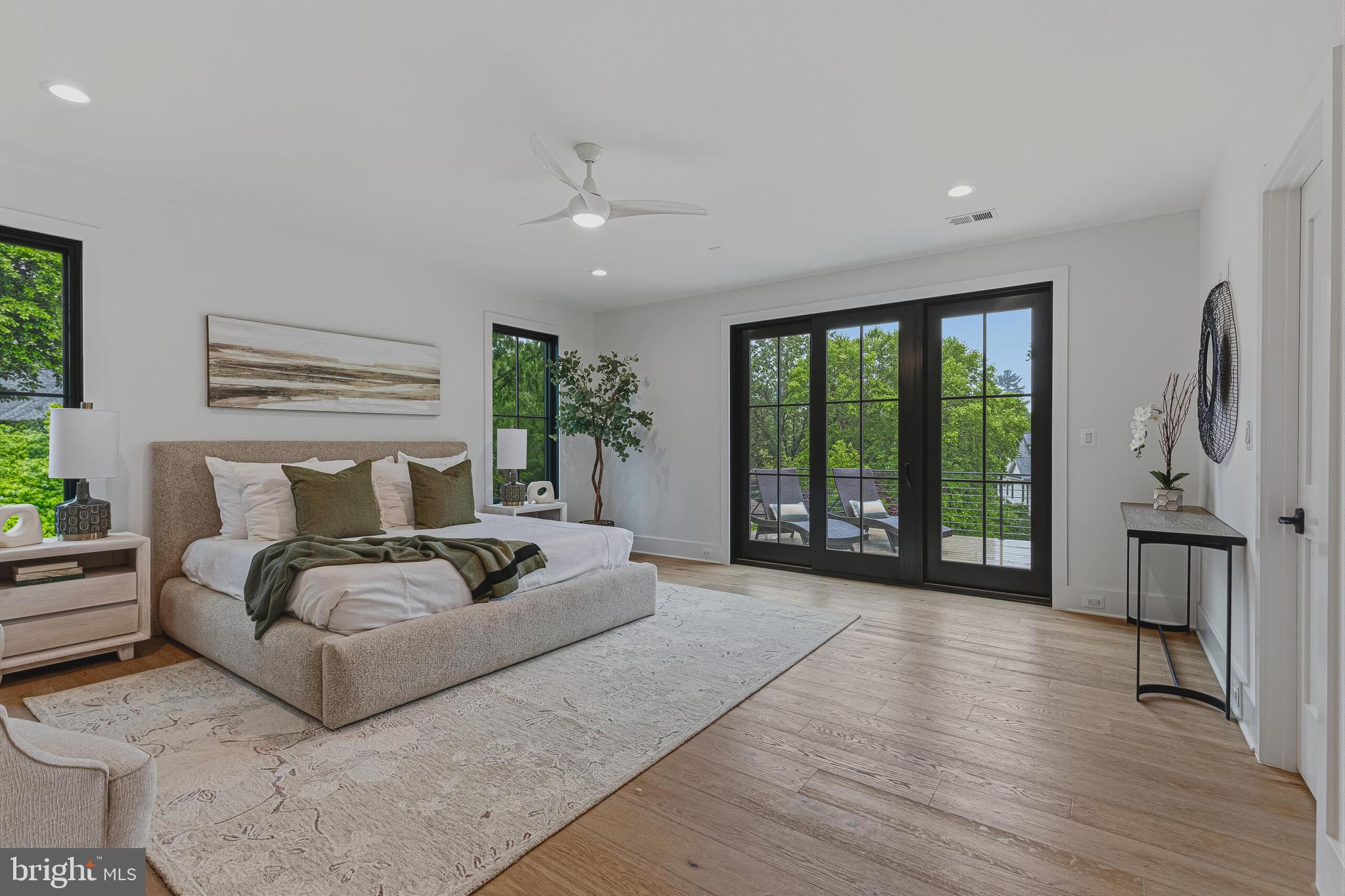 COUNTRY CLUB HILLS - Residential