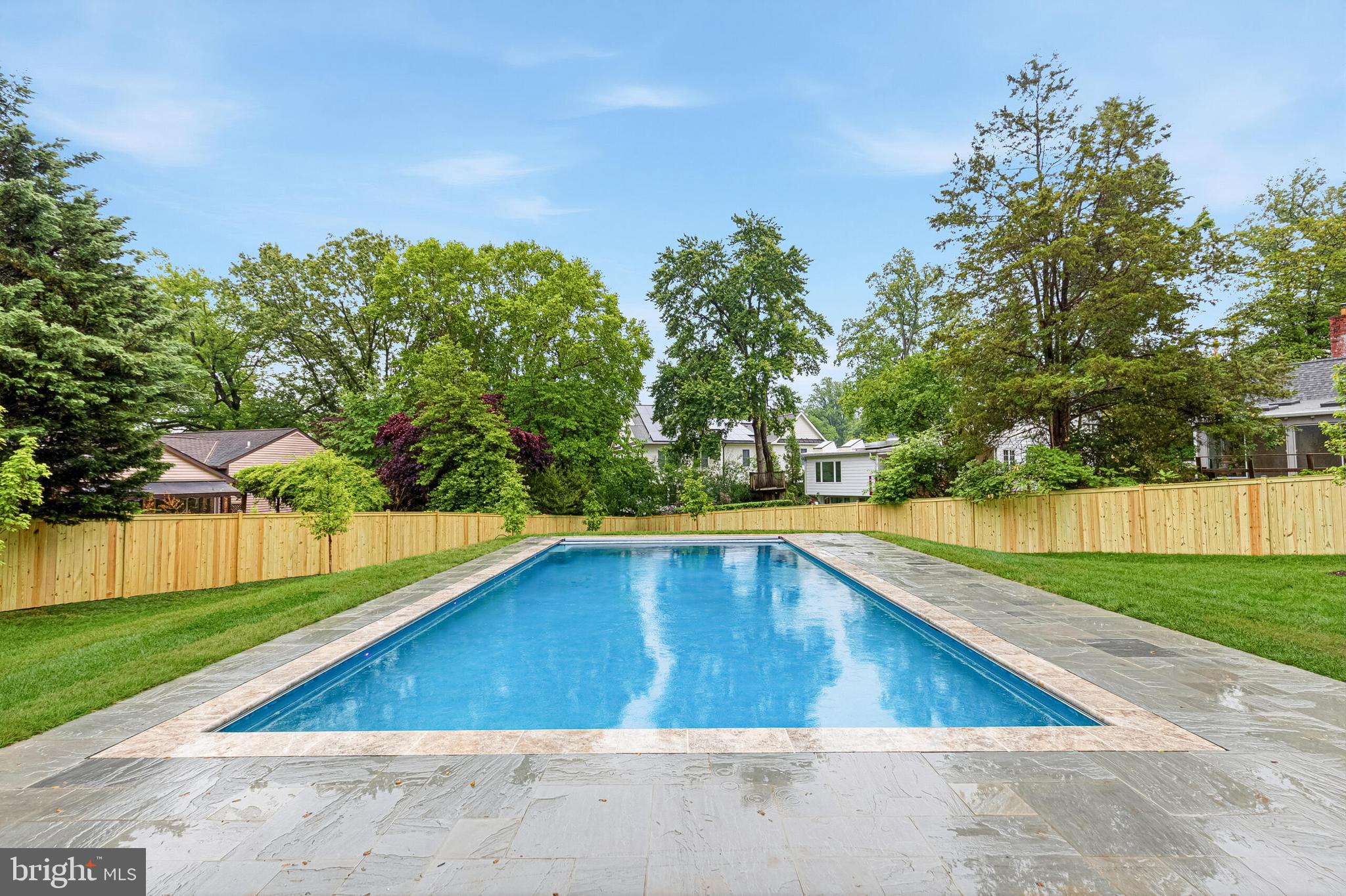 COUNTRY CLUB HILLS - Residential