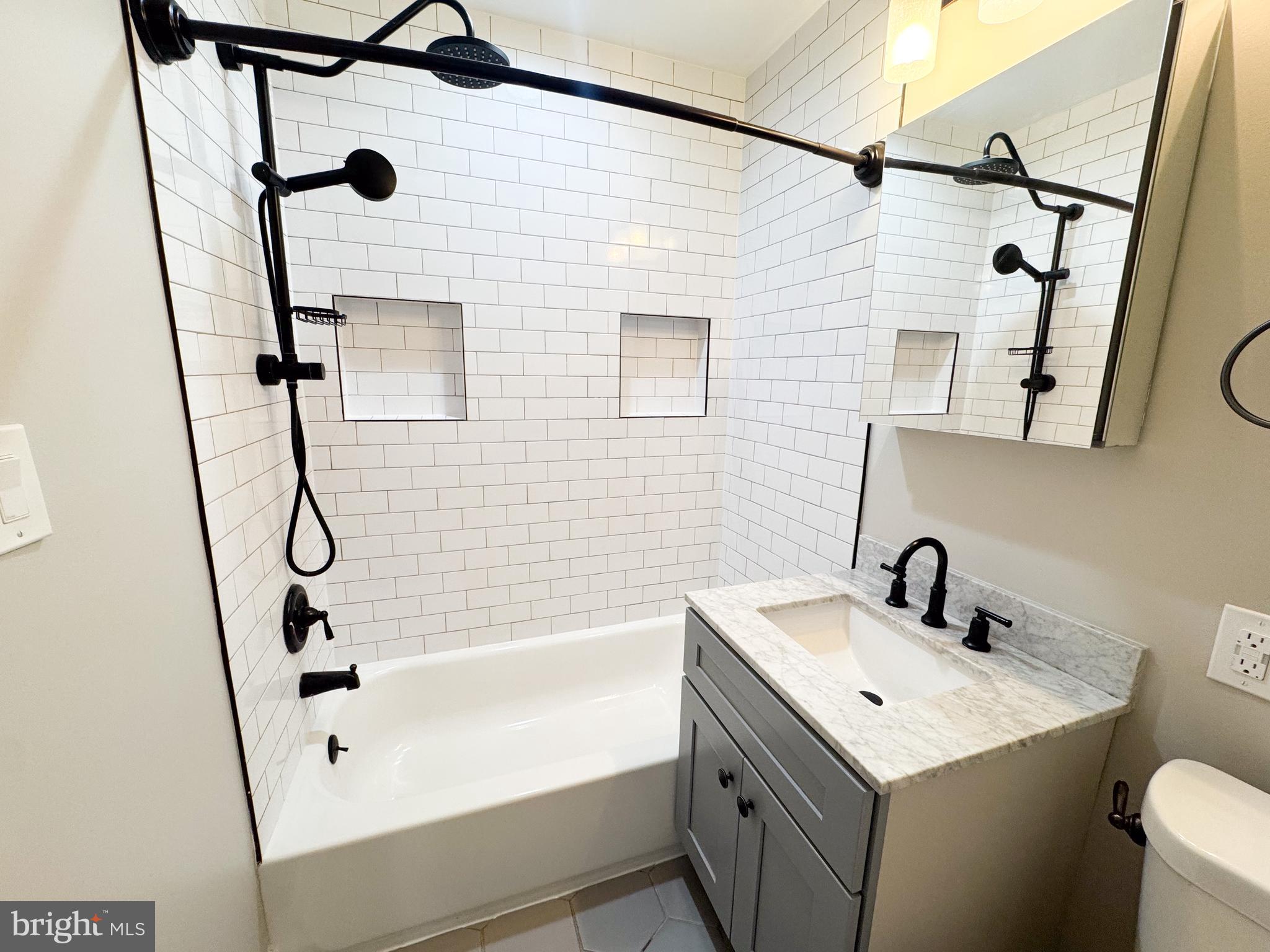 BOLLING BROOK - Residential