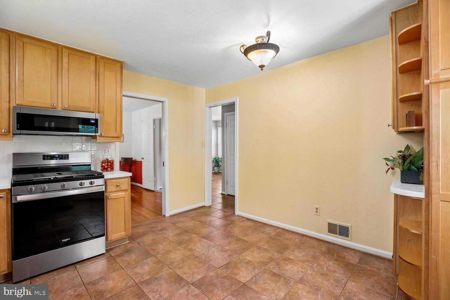 GLENFIELD MANOR - Residential