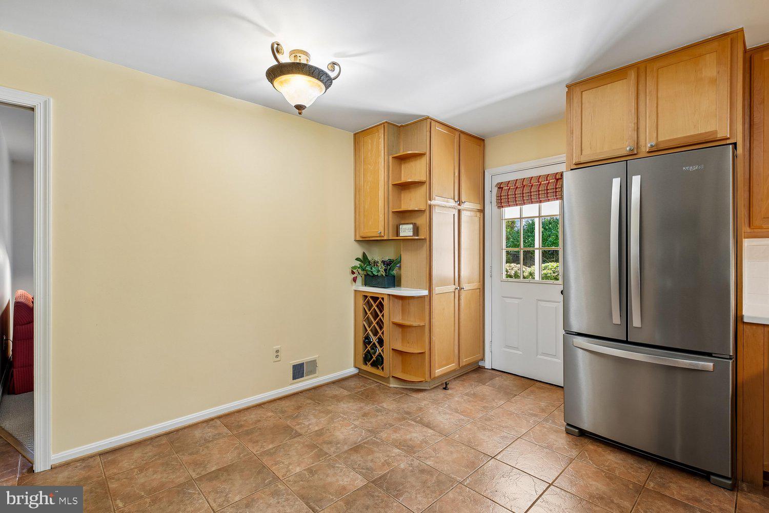 GLENFIELD MANOR - Residential