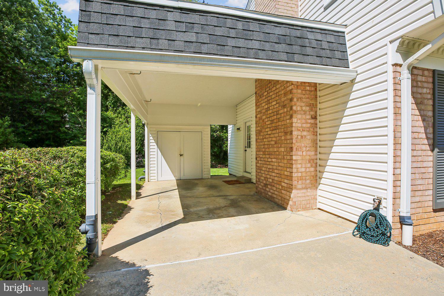GLENFIELD MANOR - Residential