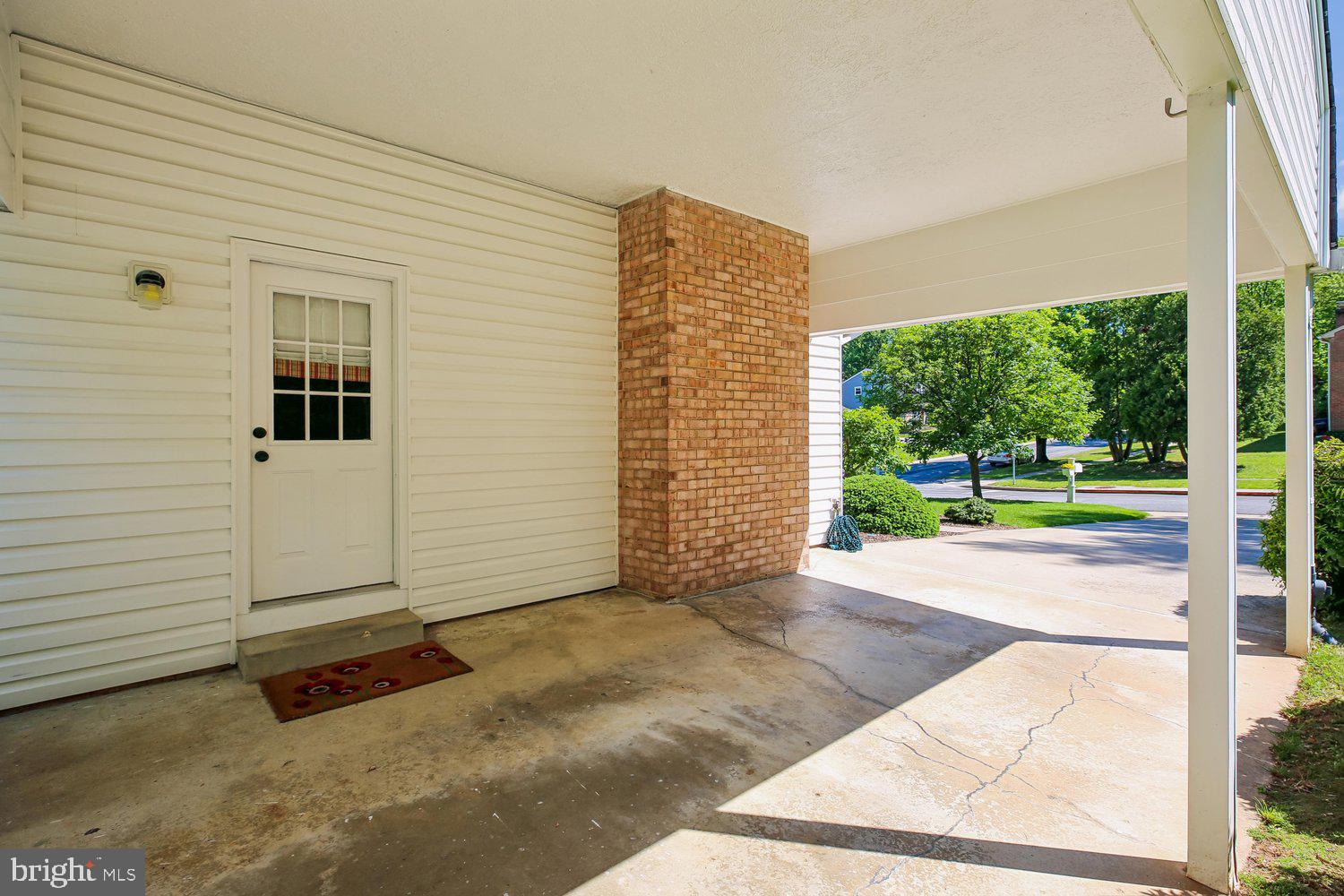 GLENFIELD MANOR - Residential