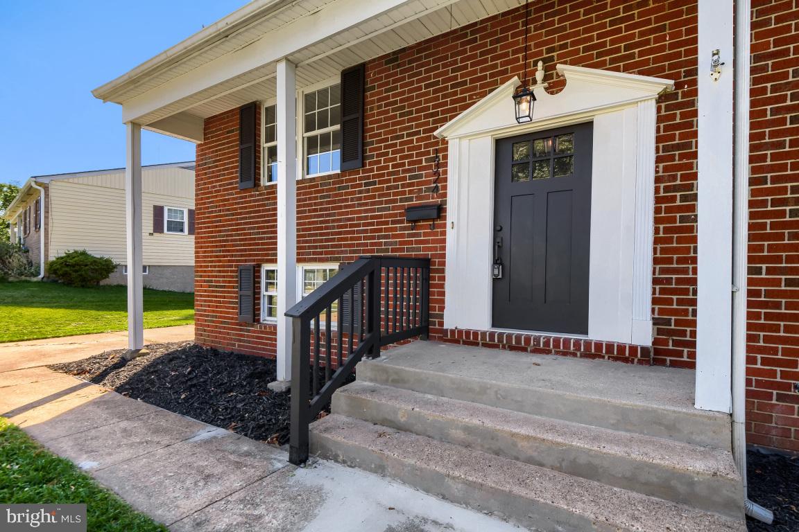 1324 PLEASANT VALLEY DRIVE