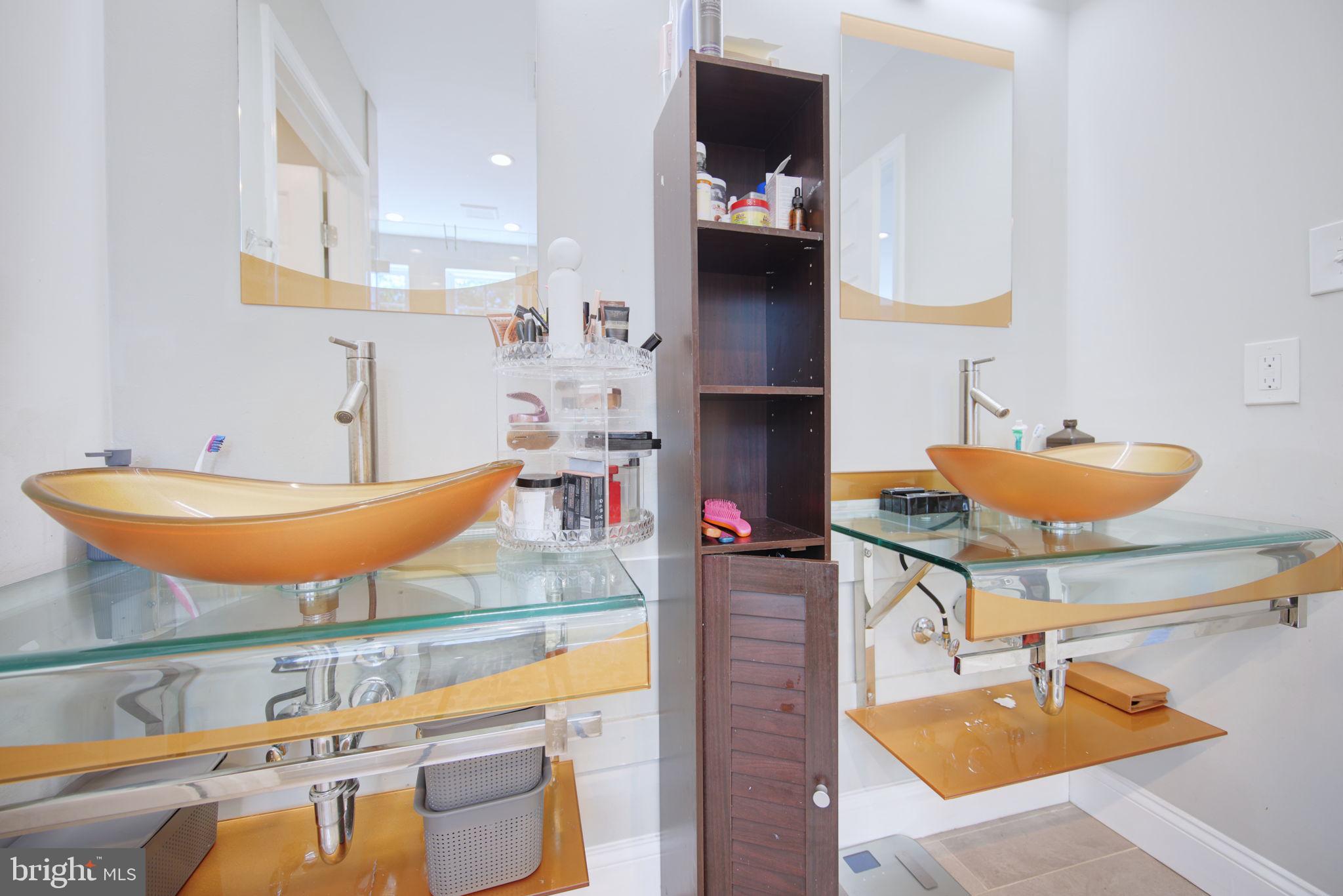 ADNELL - Residential