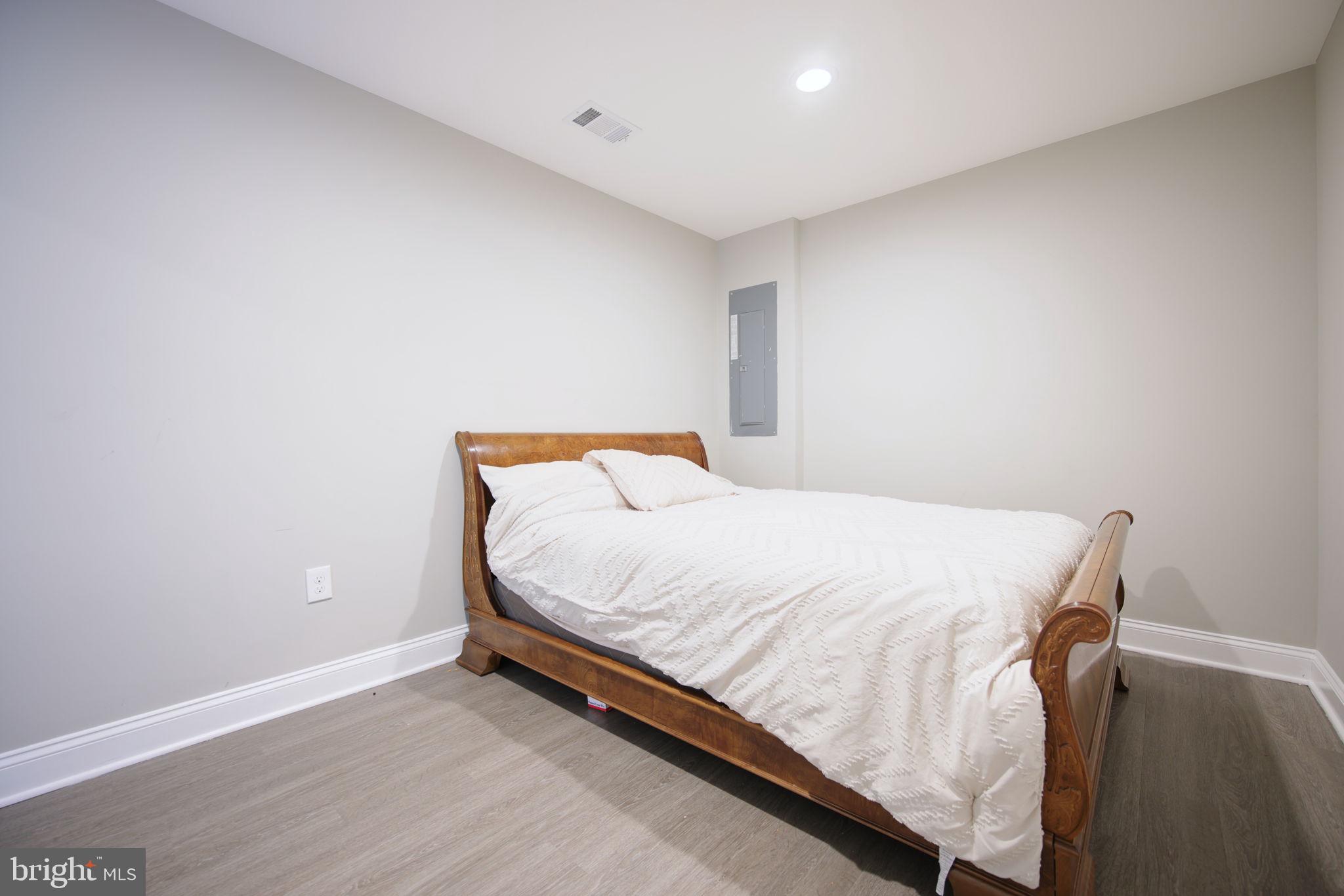 ADNELL - Residential