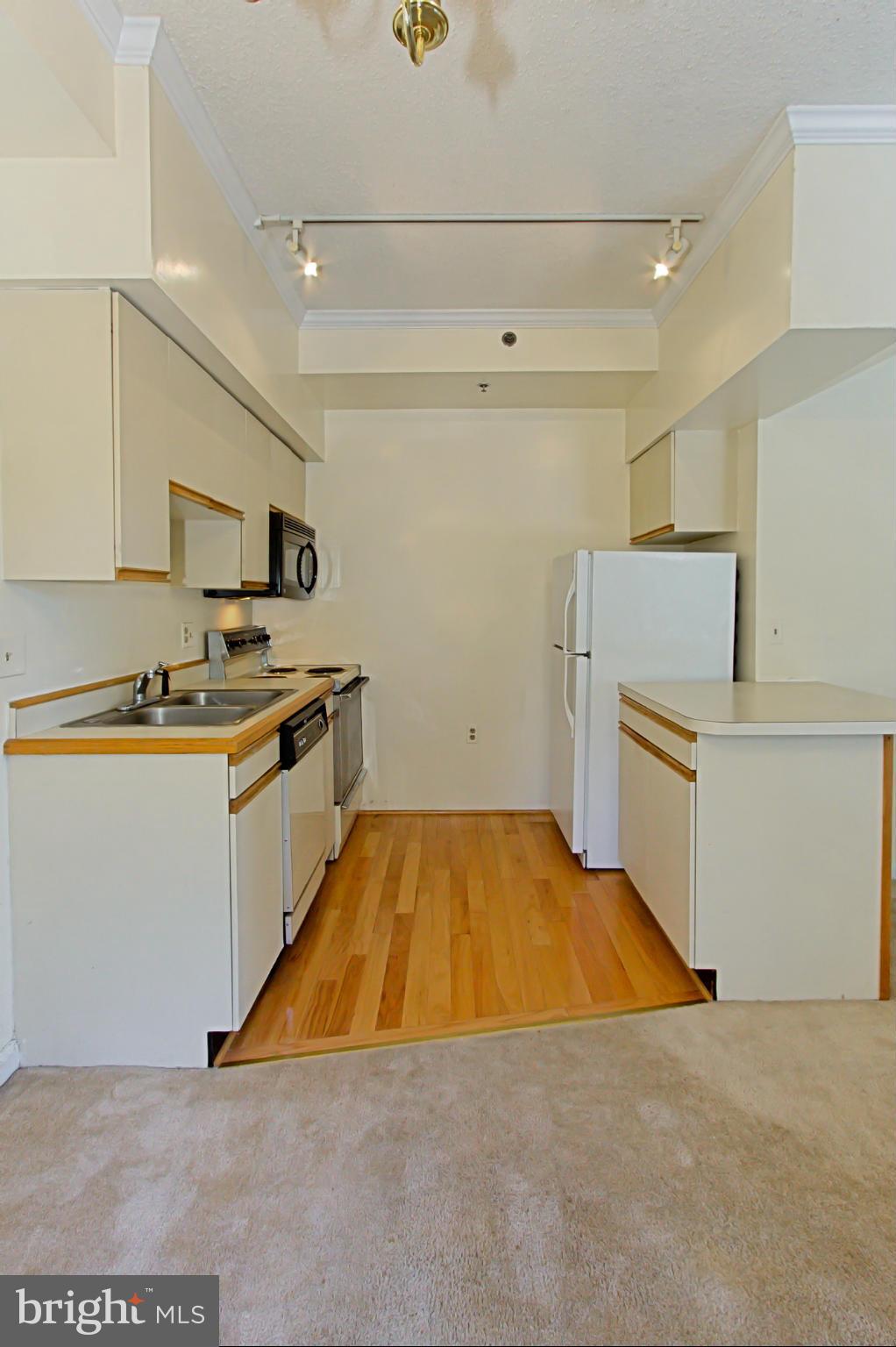 BELLA VISTA - Residential Lease