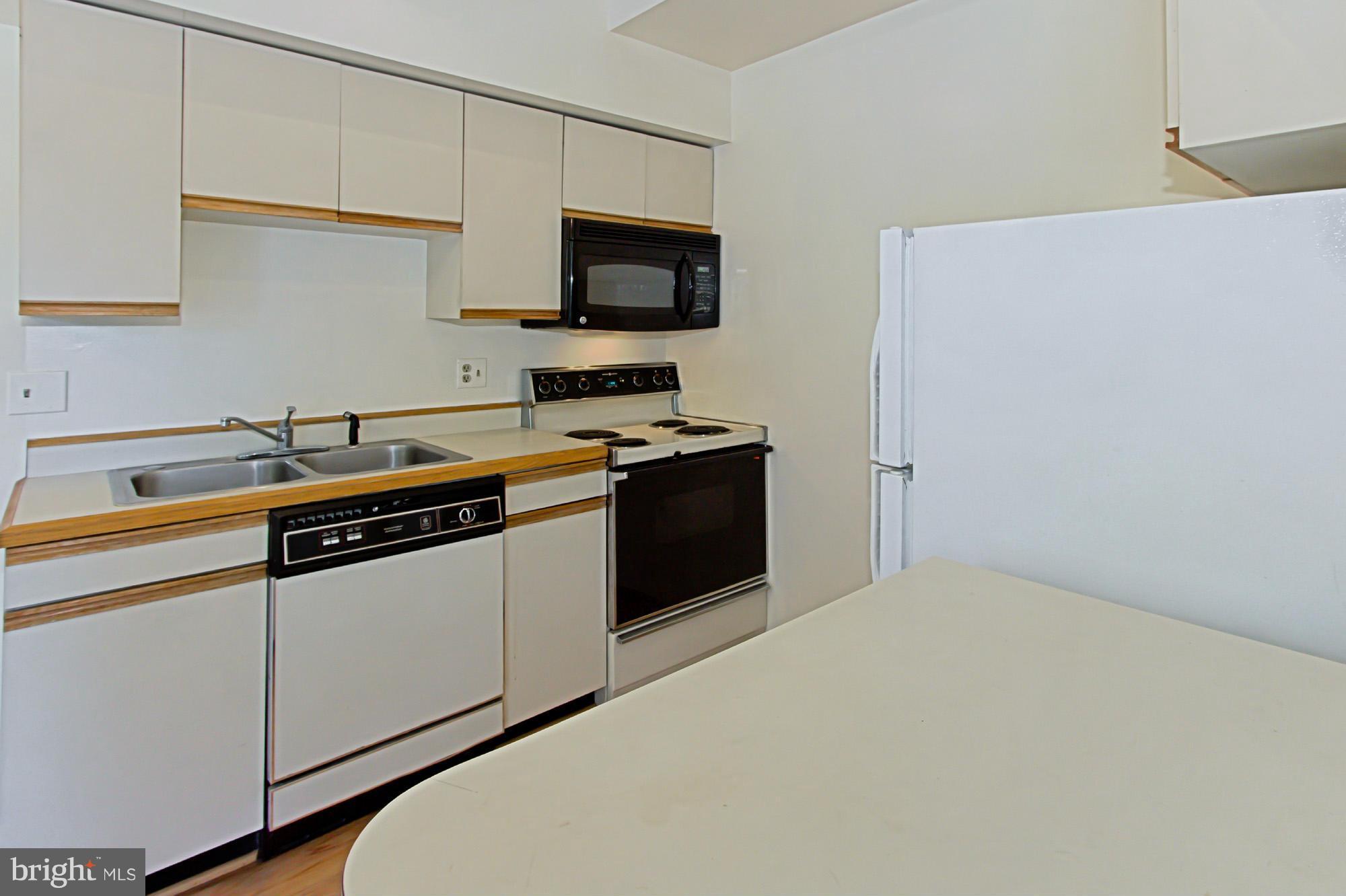 BELLA VISTA - Residential Lease