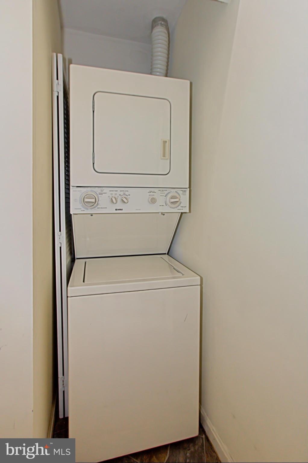 BELLA VISTA - Residential Lease