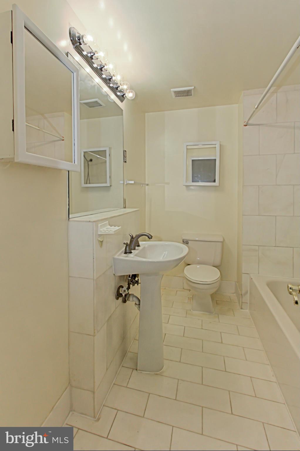 BELLA VISTA - Residential Lease