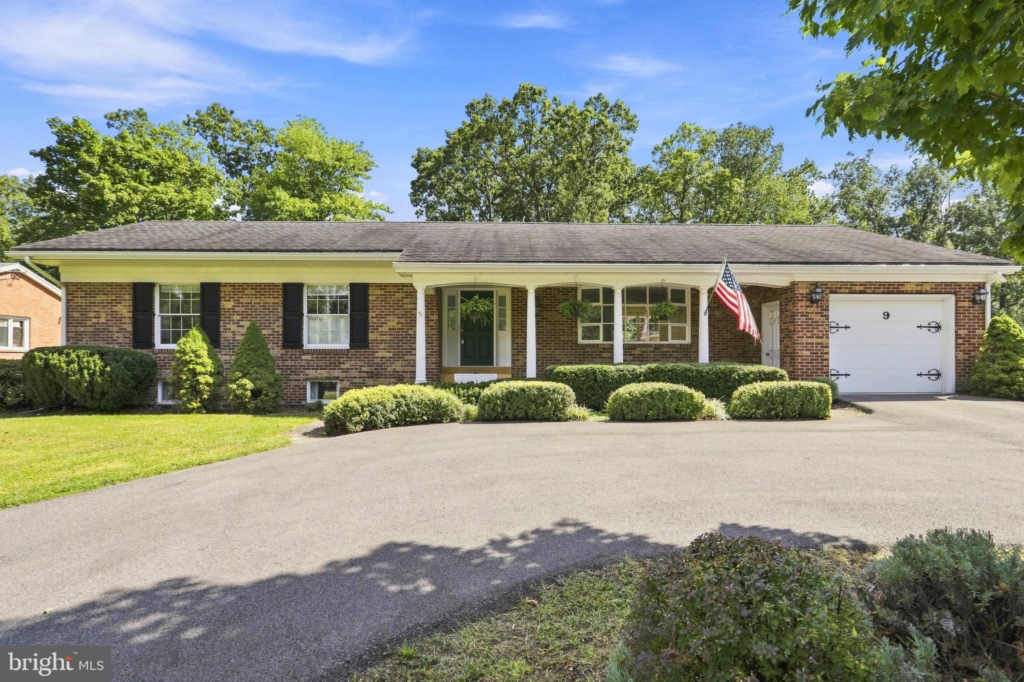 9 FOREST DRIVE