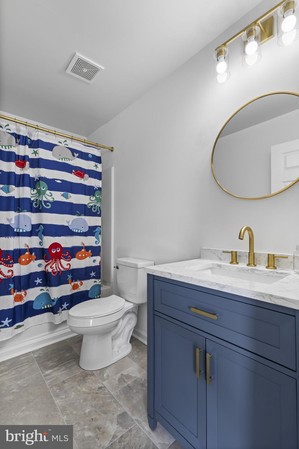 THOMPSON CREEK CONDOS - Residential