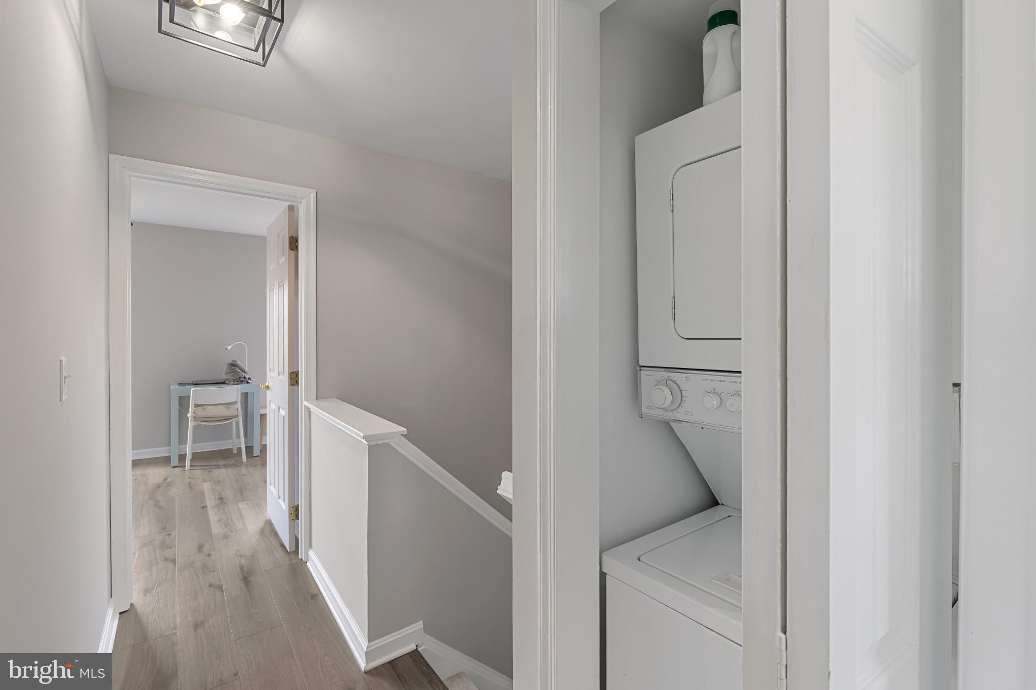 THOMPSON CREEK CONDOS - Residential