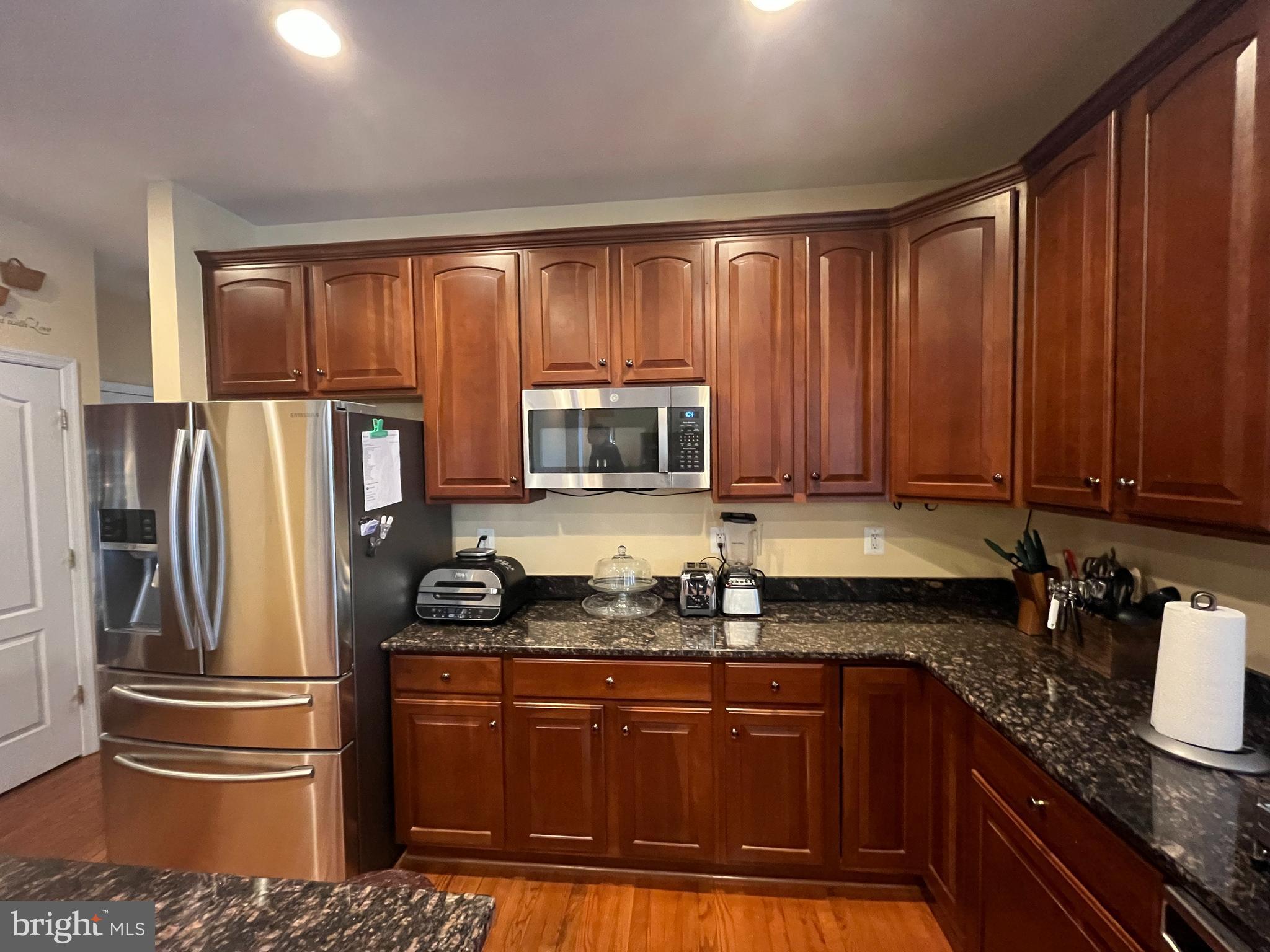 GALYN MANOR - Residential