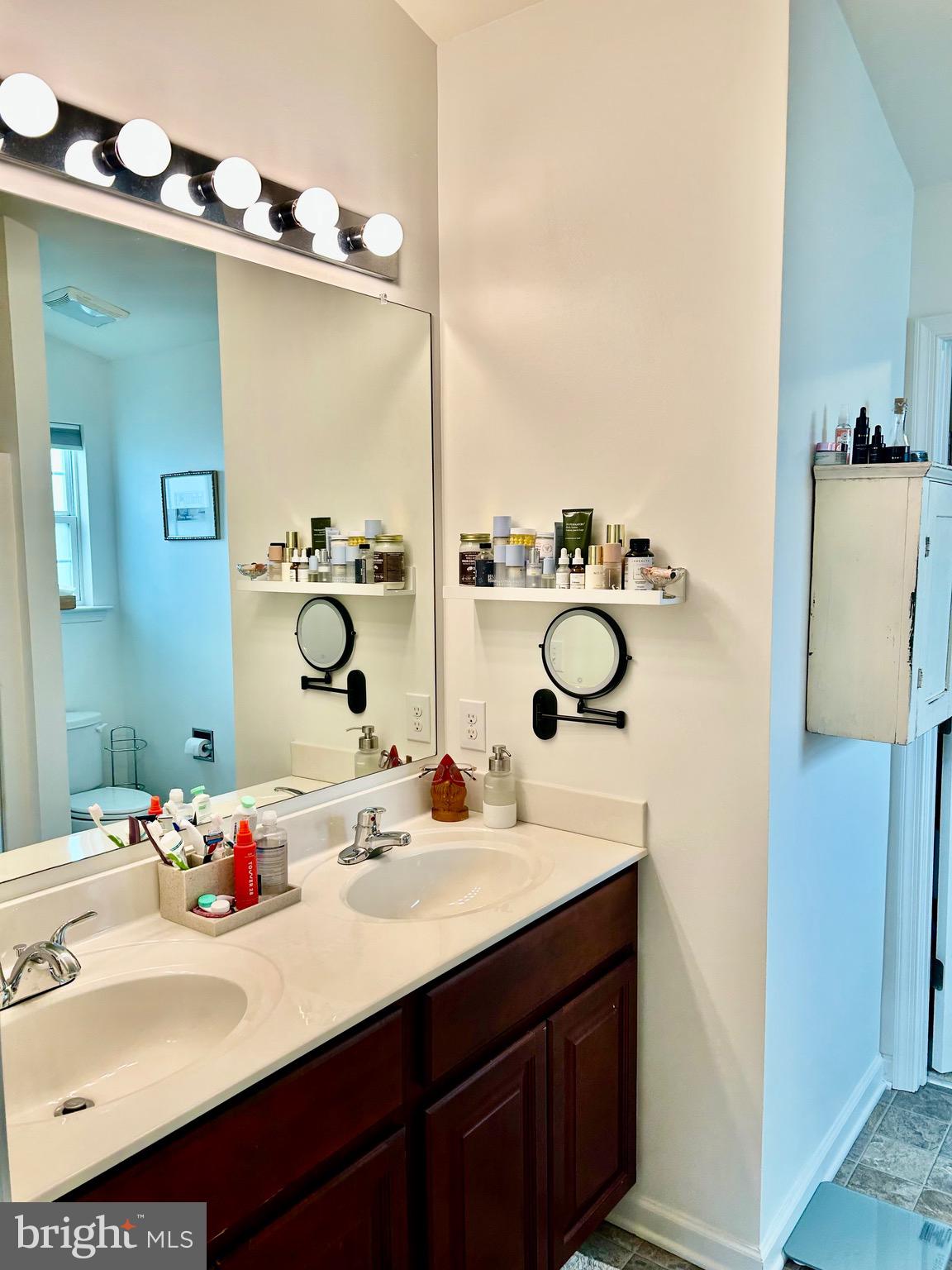 BLUEBERRY HILL - Residential