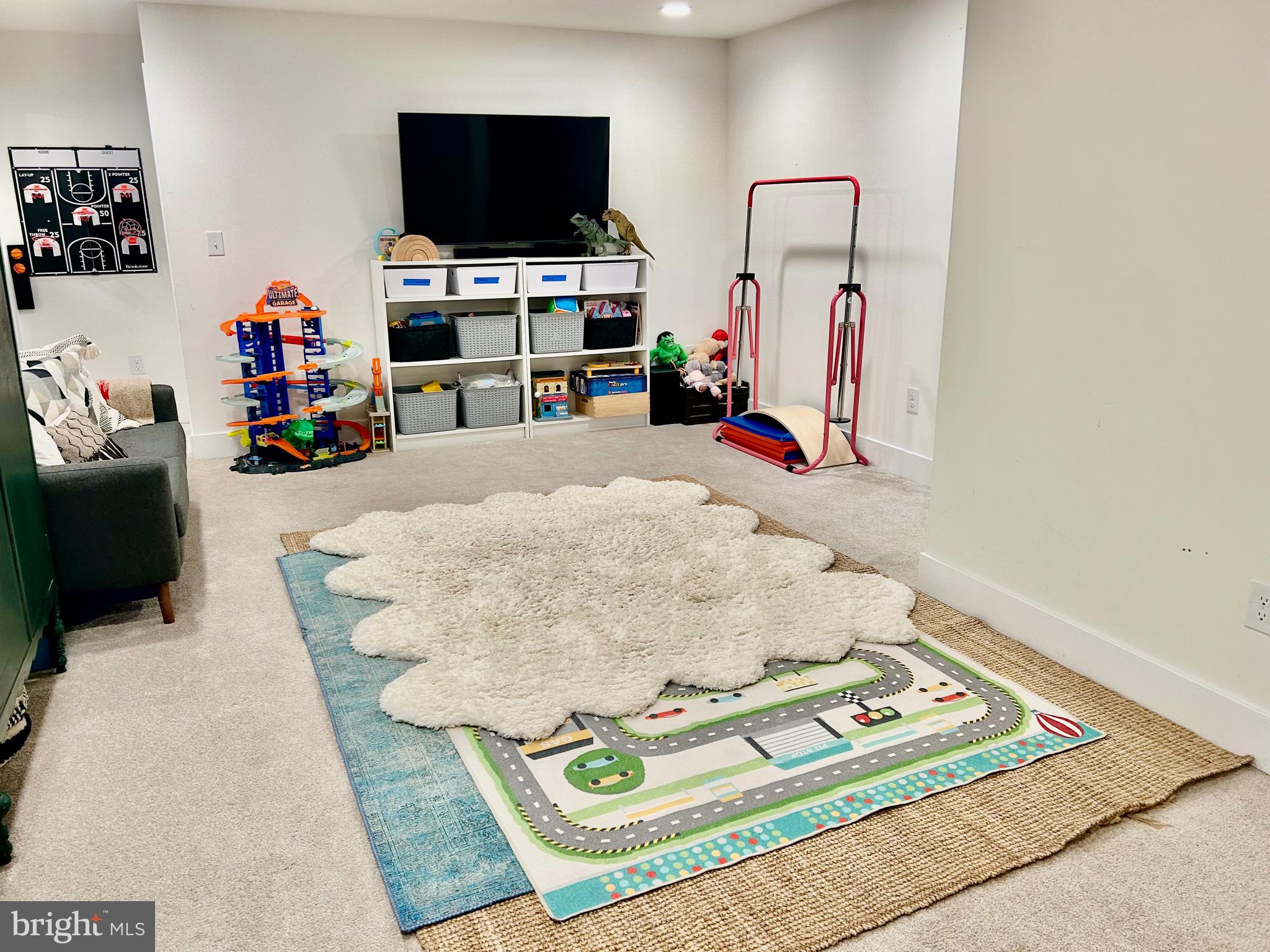 BLUEBERRY HILL - Residential