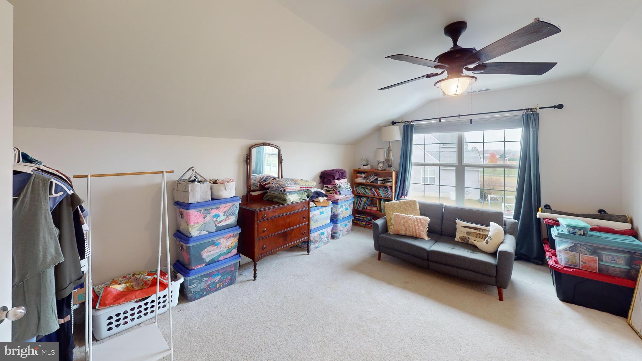 BLUEBERRY HILL - Residential