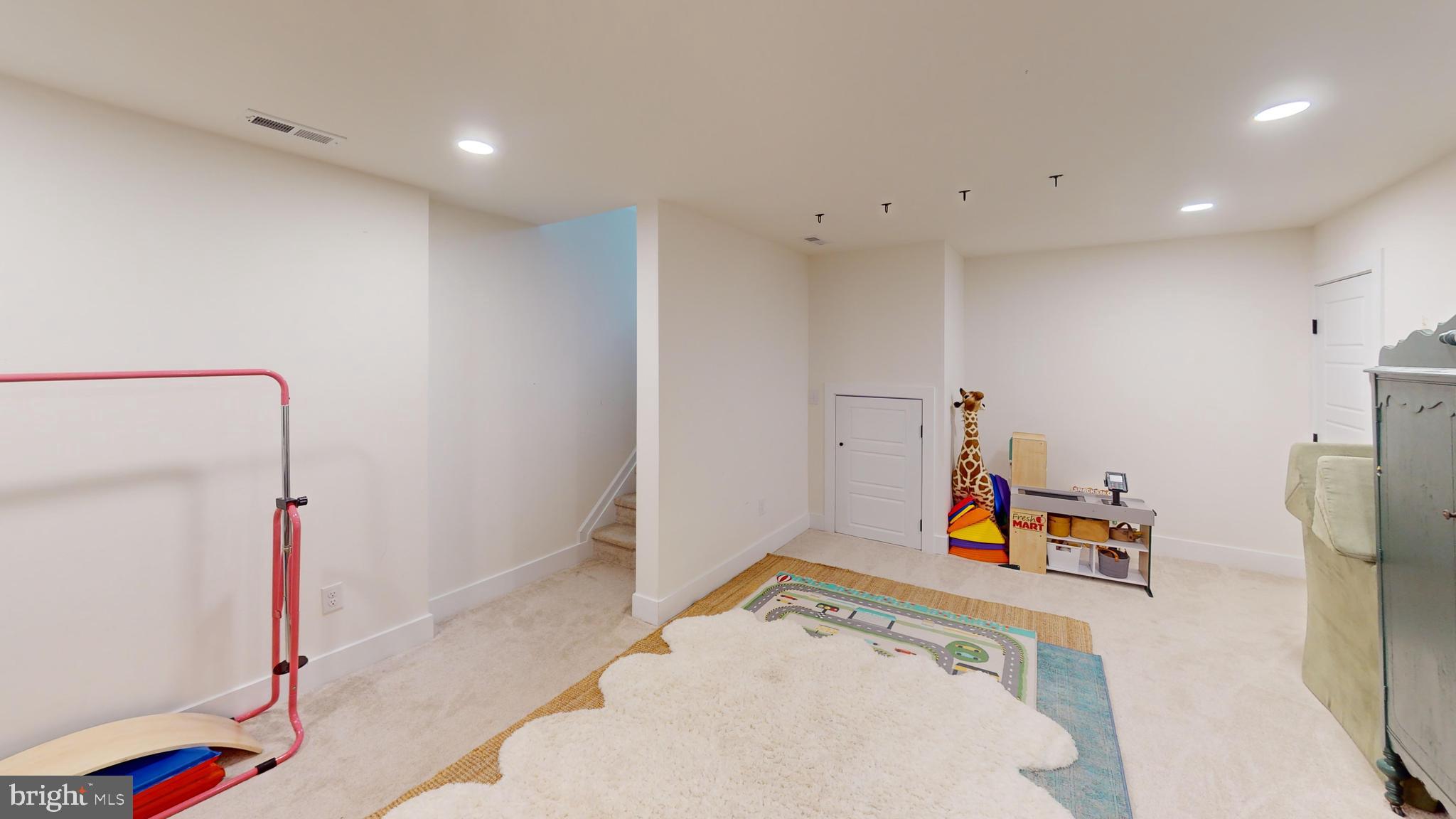 BLUEBERRY HILL - Residential