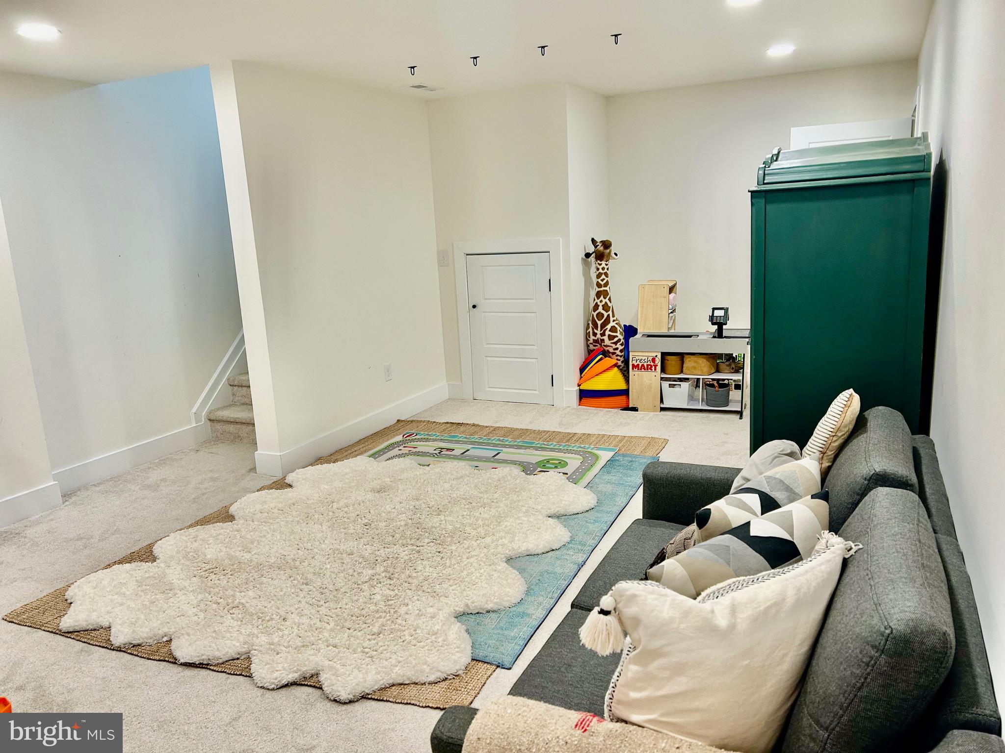 BLUEBERRY HILL - Residential