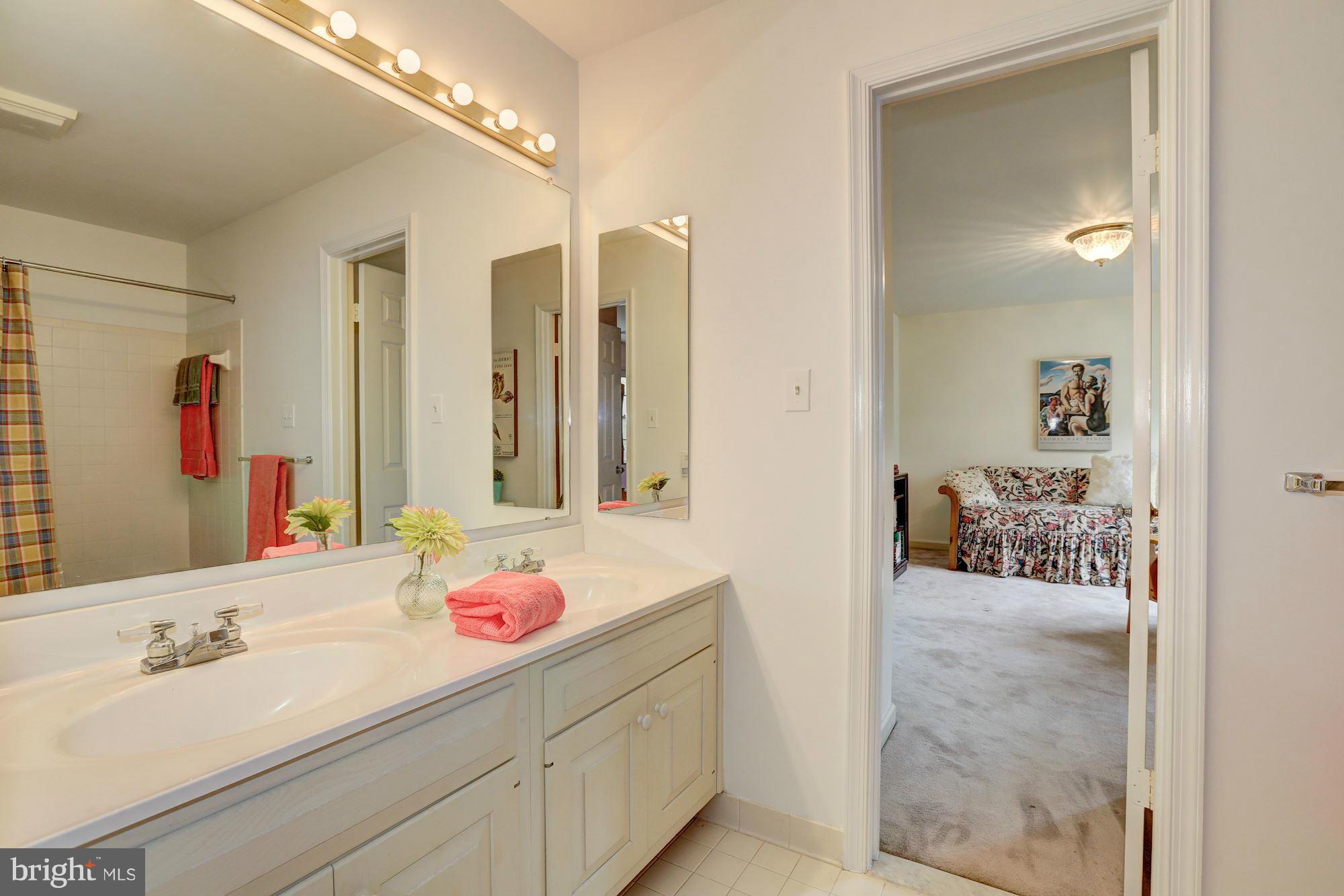 RIVER FALLS - Residential