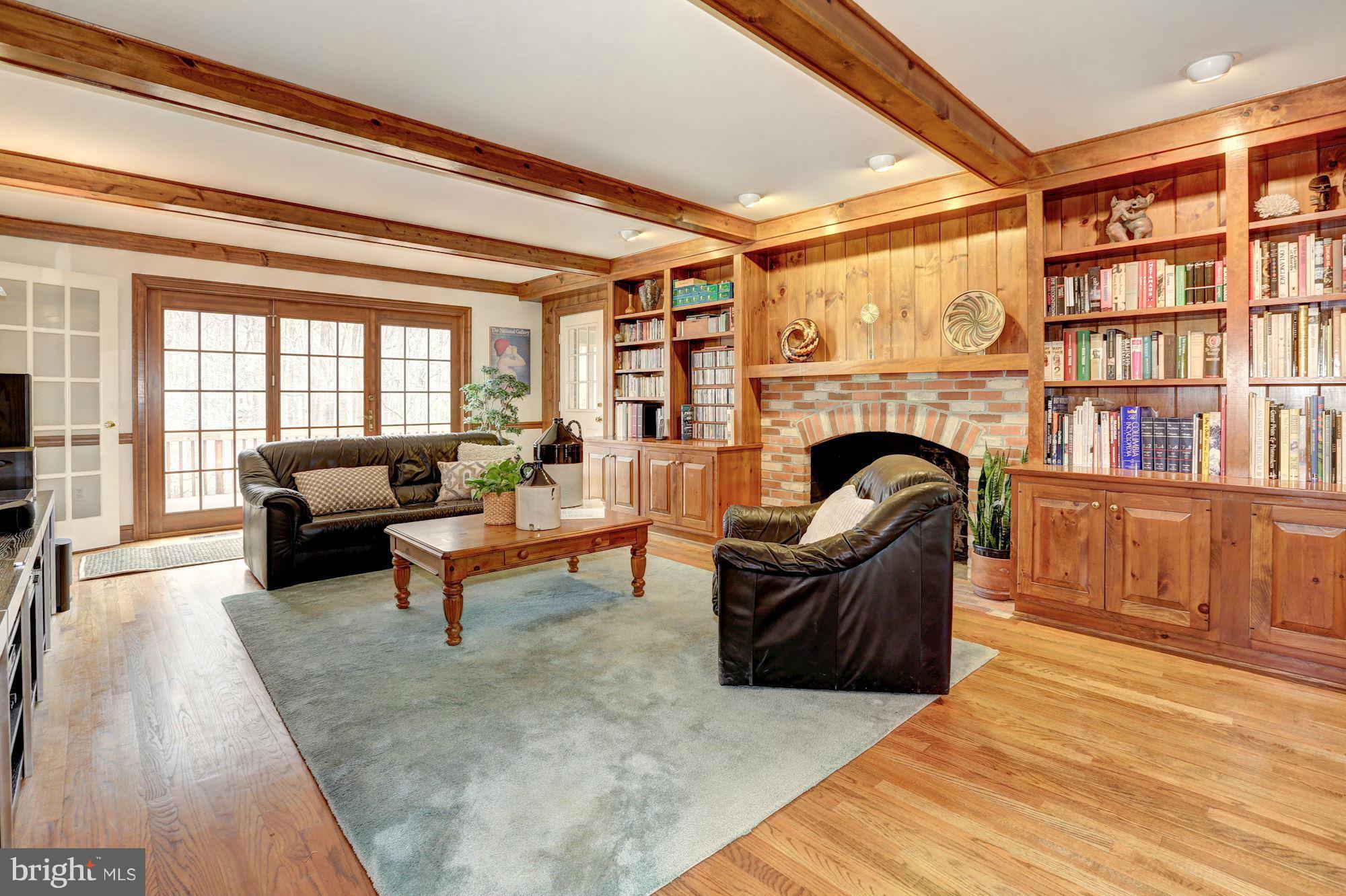 RIVER FALLS - Residential