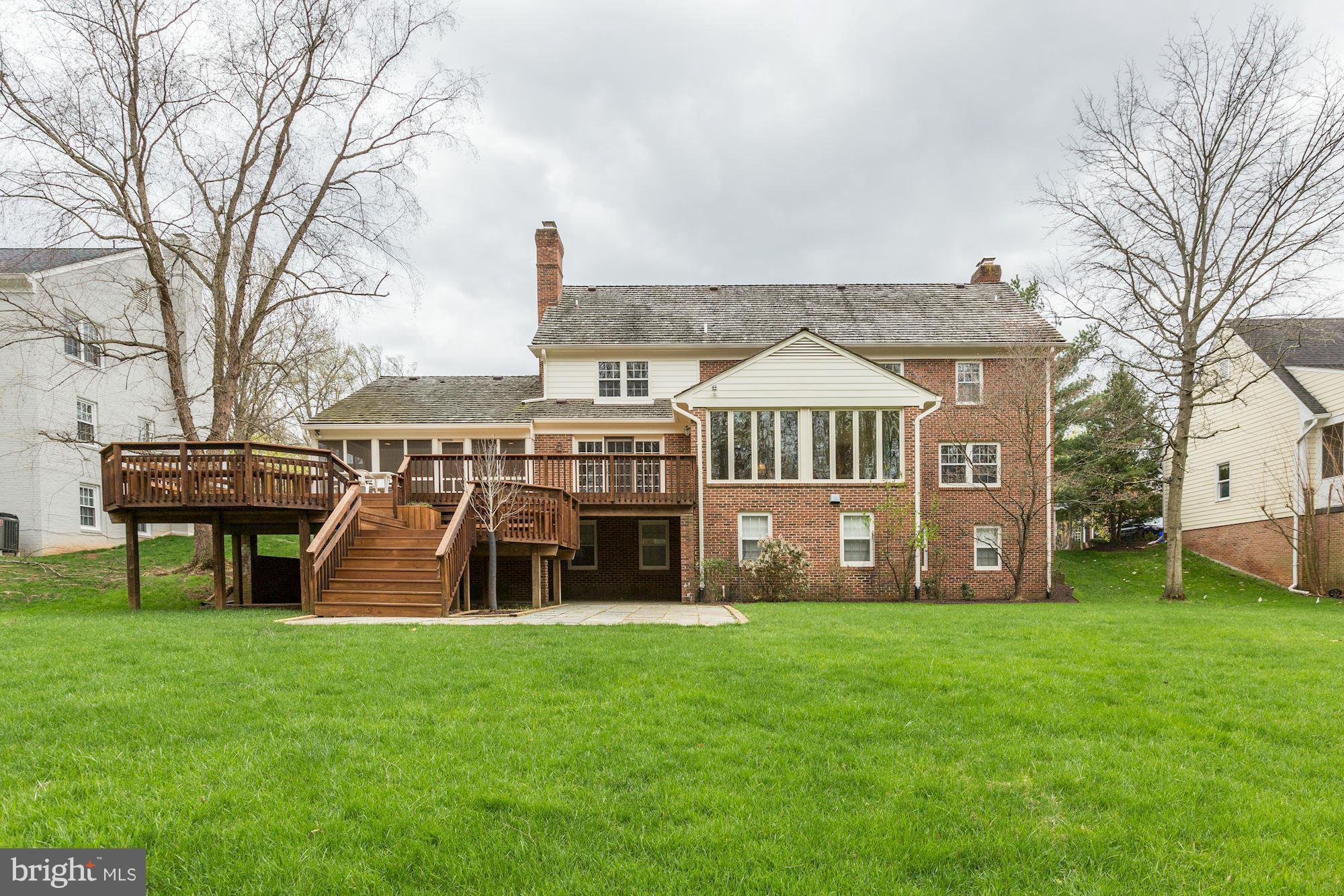 RIVER FALLS - Residential