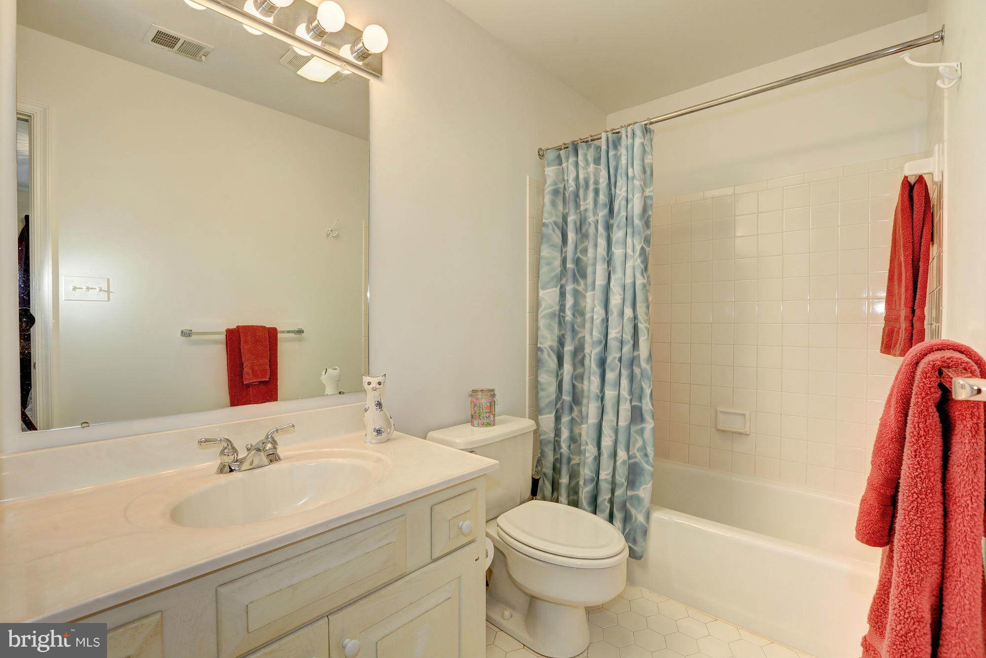 RIVER FALLS - Residential