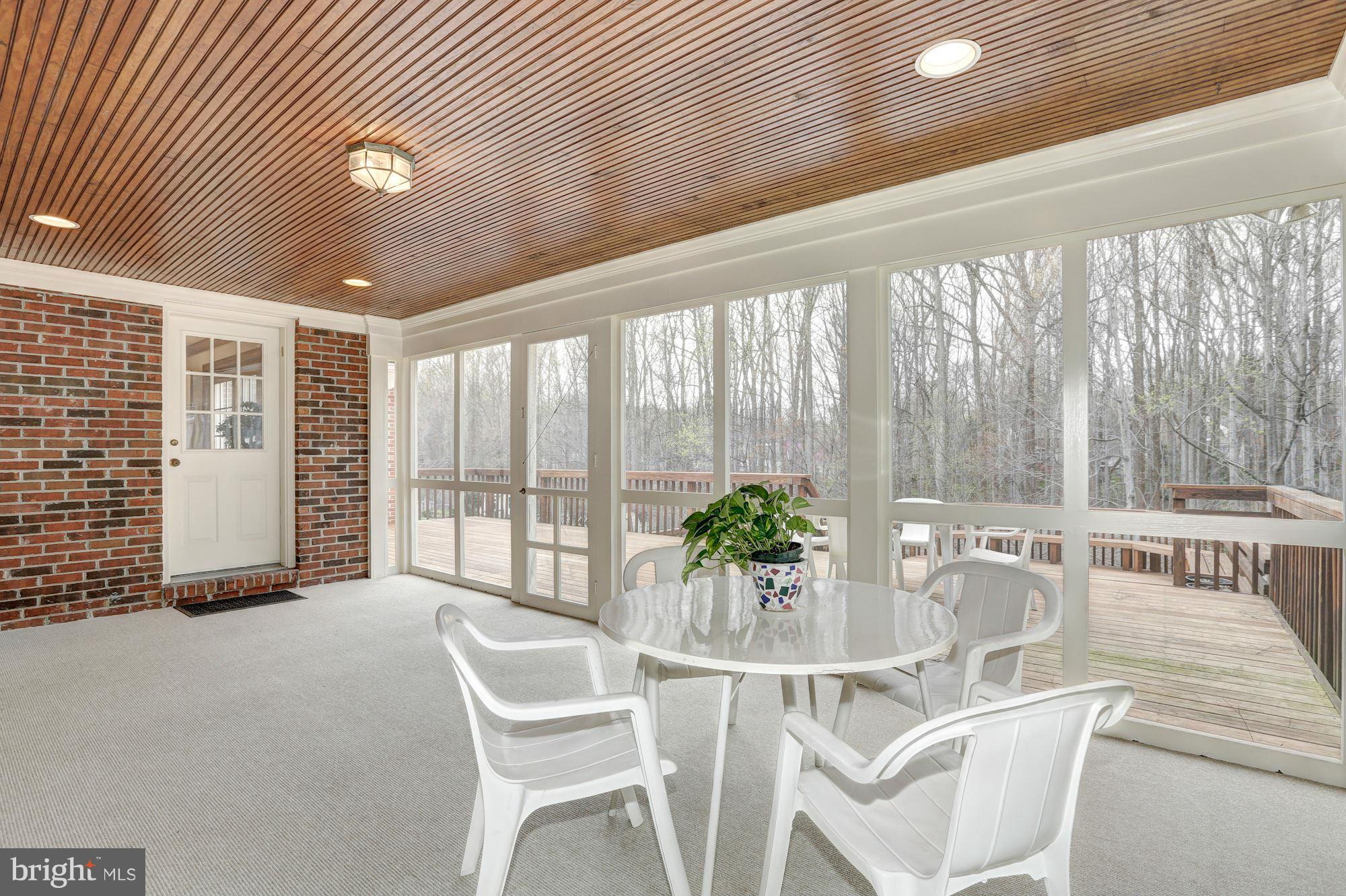 RIVER FALLS - Residential