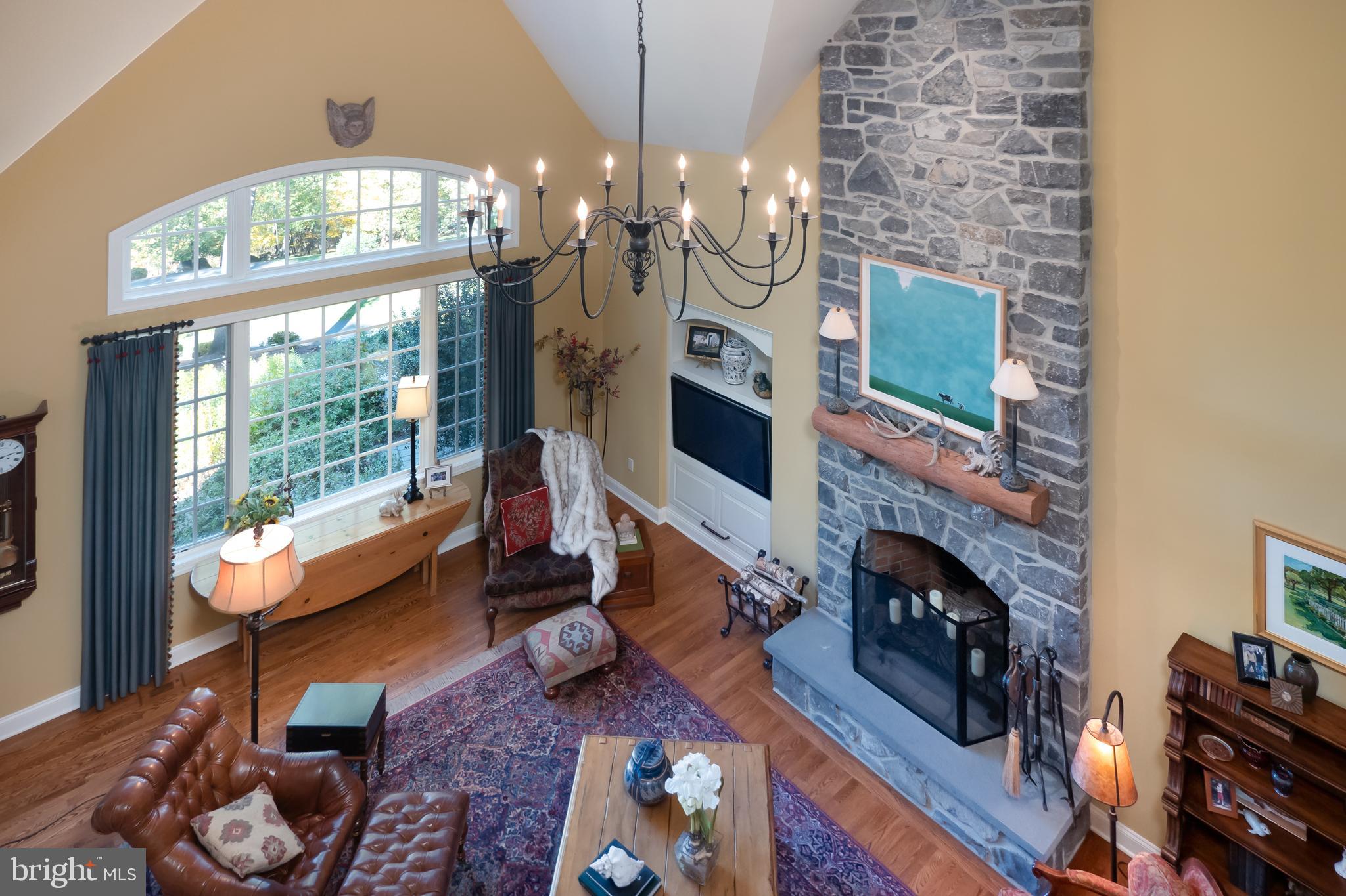 WAYHILL WOODS - Residential