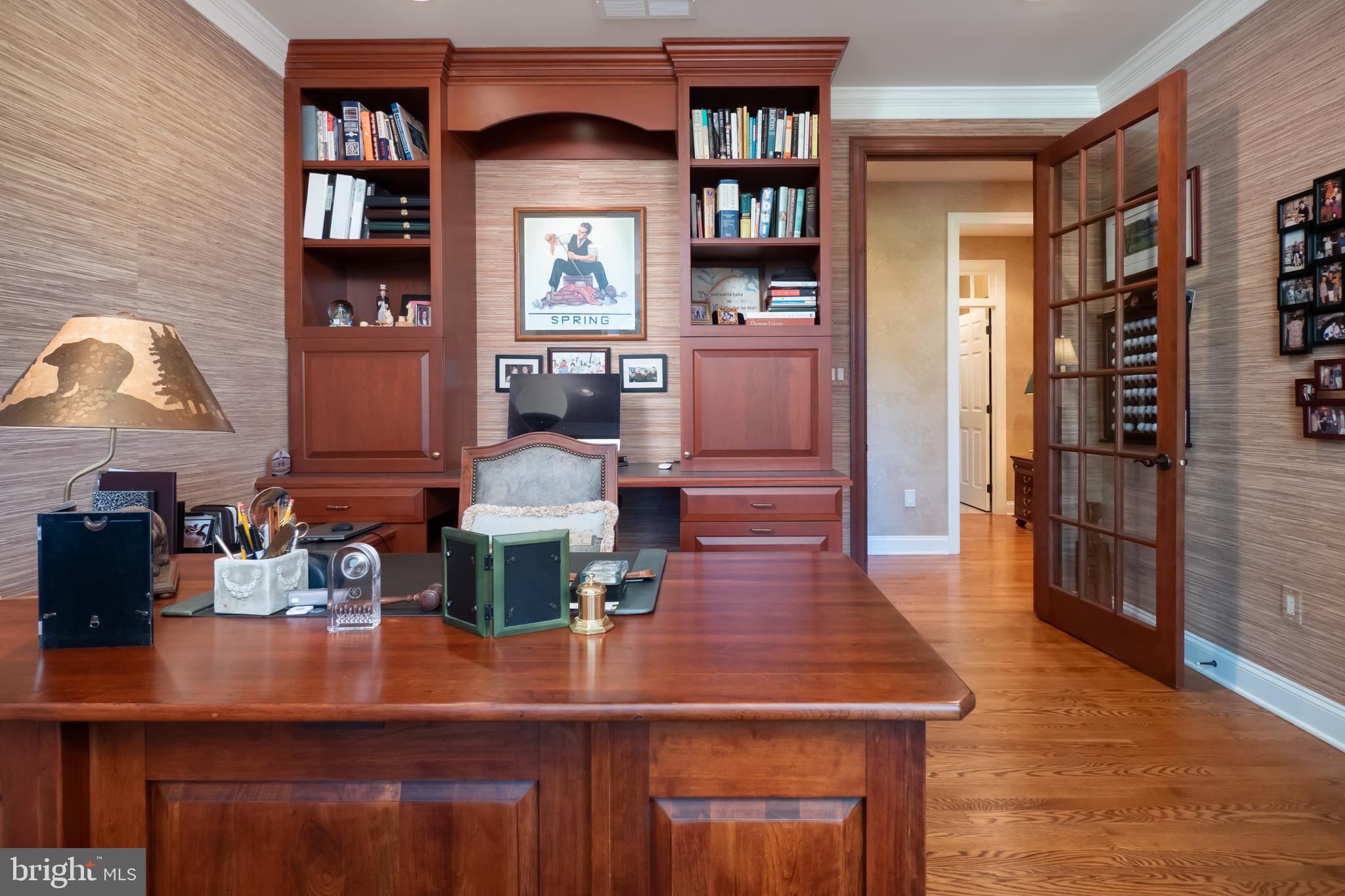 WAYHILL WOODS - Residential