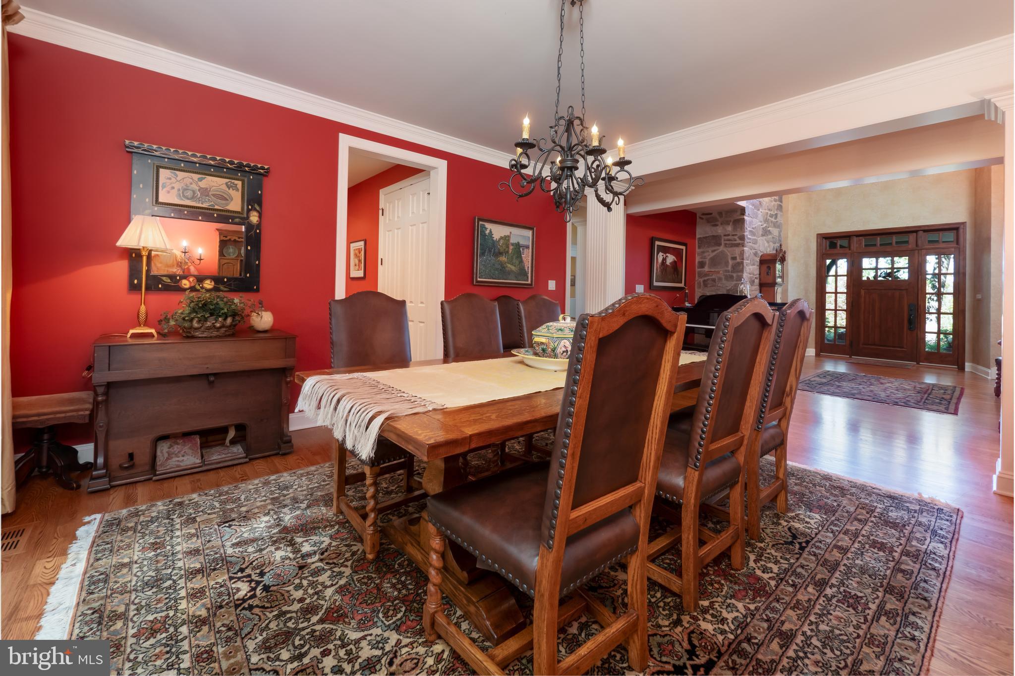 WAYHILL WOODS - Residential