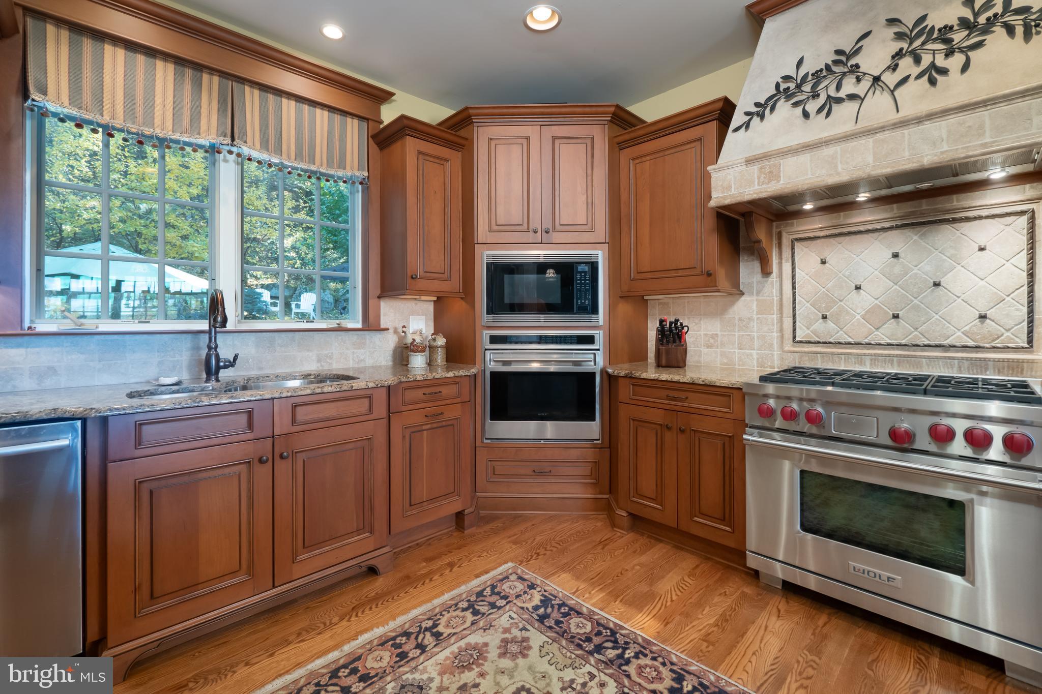 WAYHILL WOODS - Residential