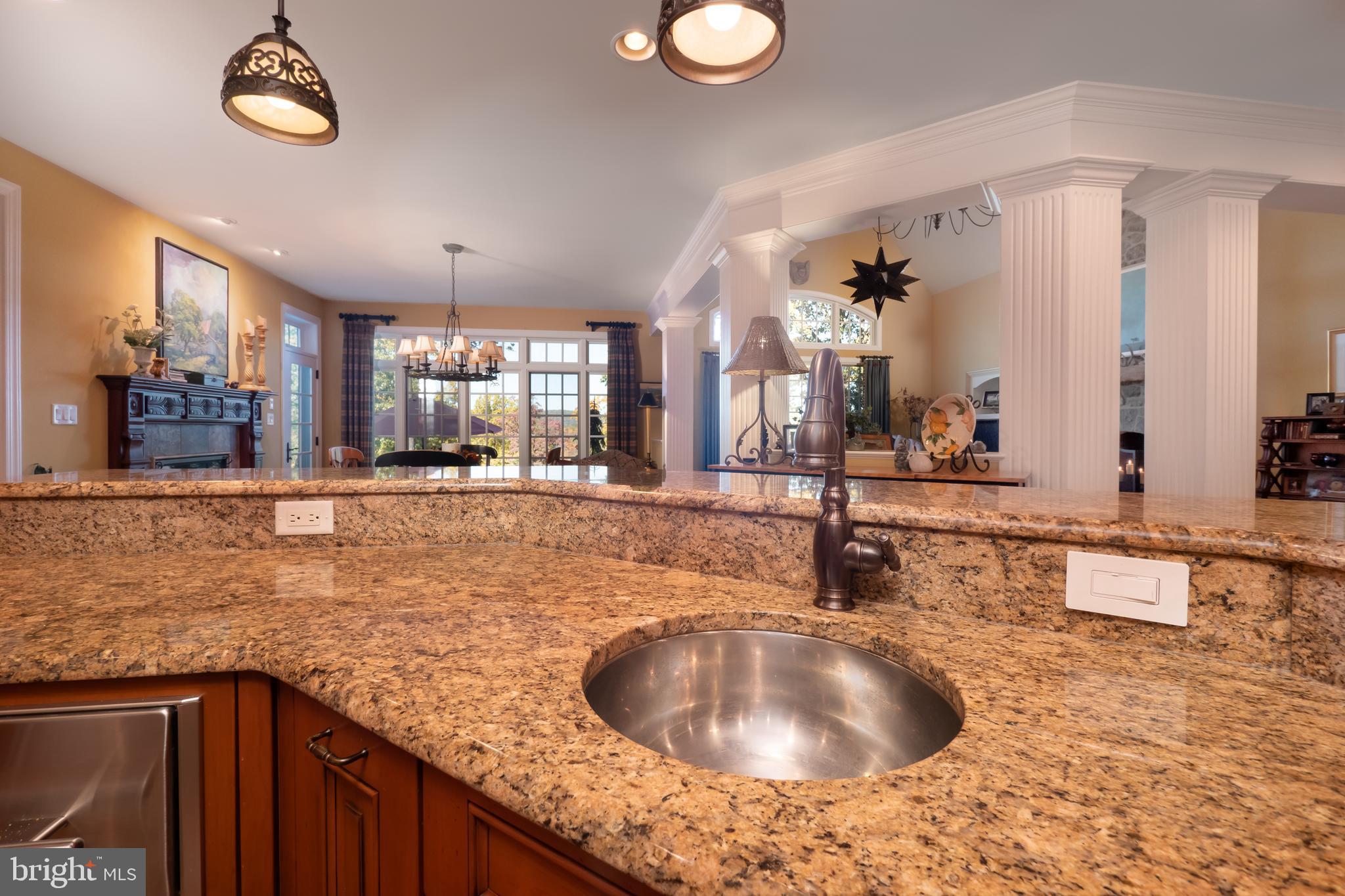 WAYHILL WOODS - Residential