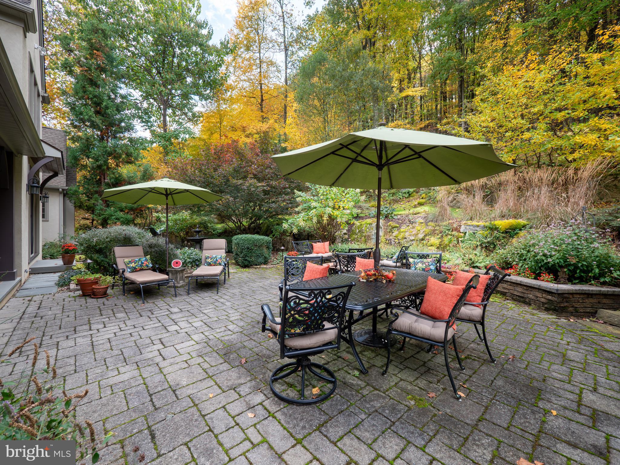 WAYHILL WOODS - Residential