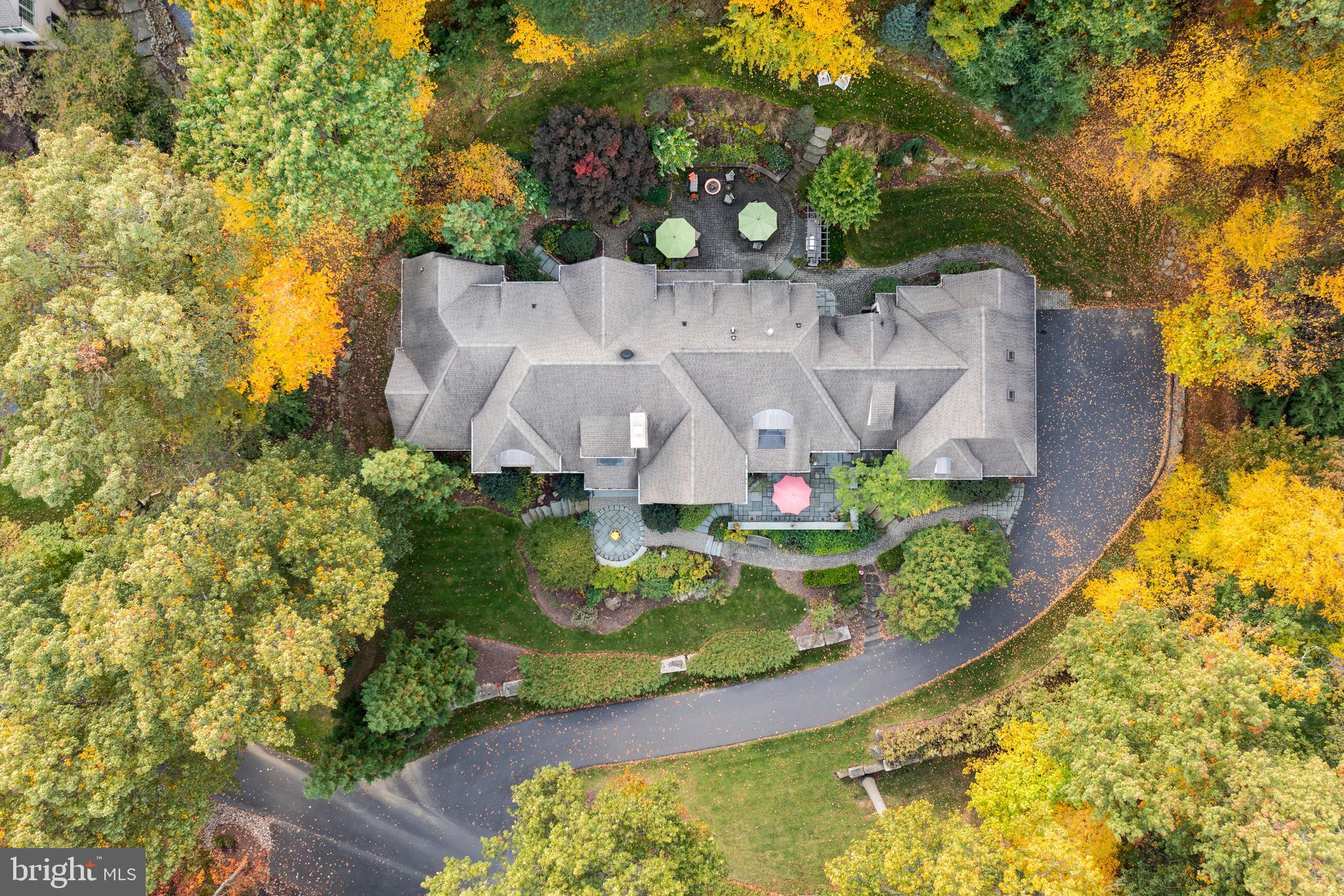 WAYHILL WOODS - Residential