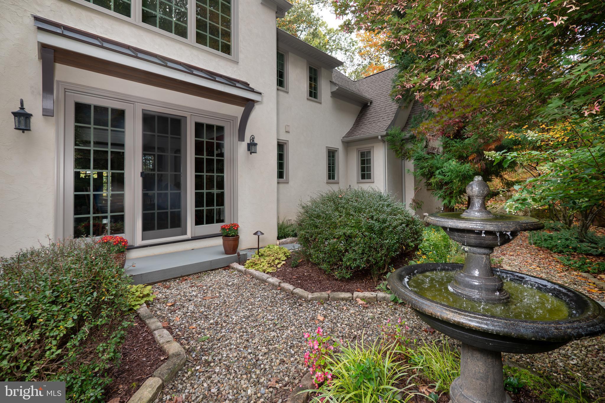 WAYHILL WOODS - Residential