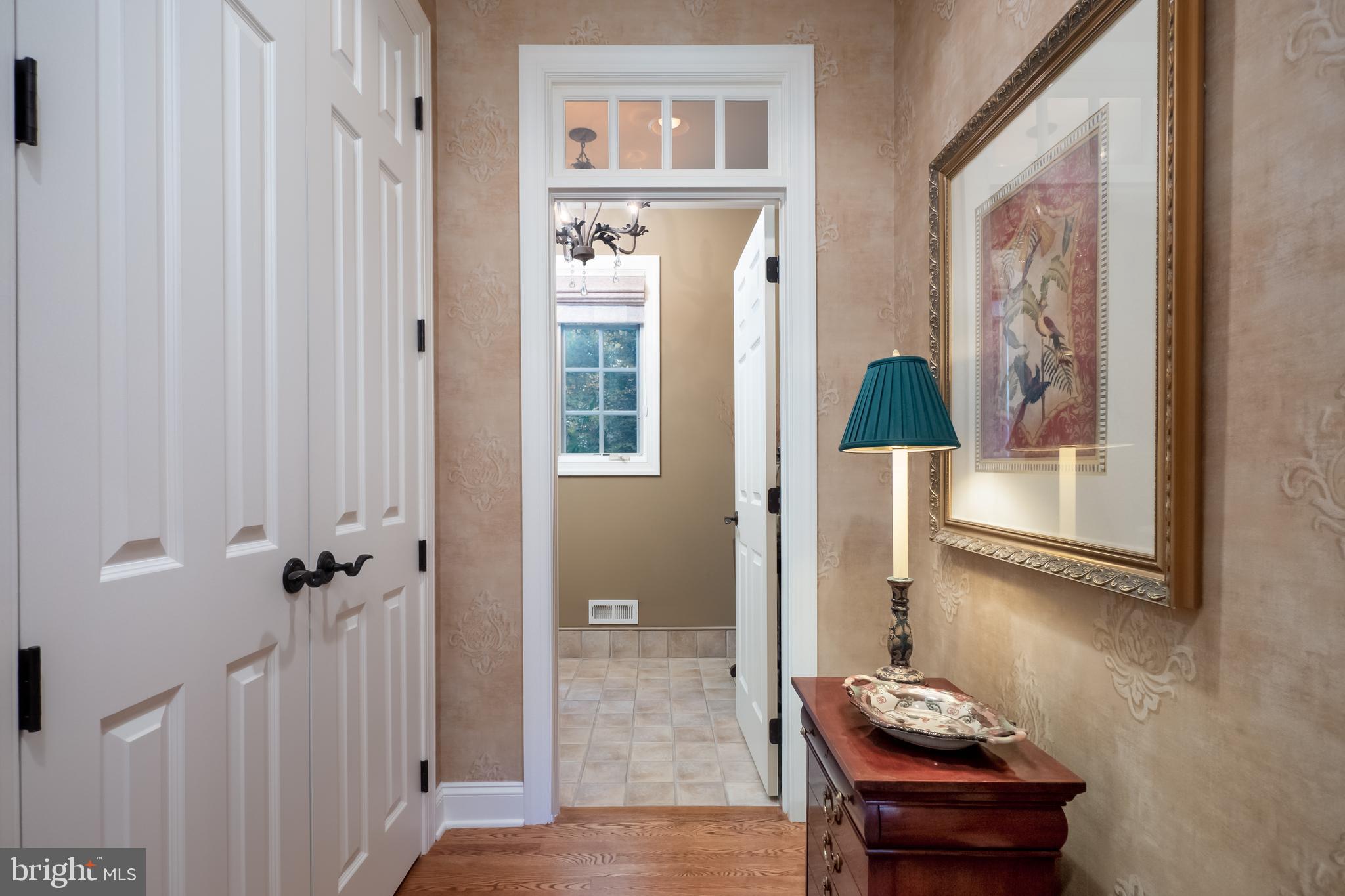 WAYHILL WOODS - Residential