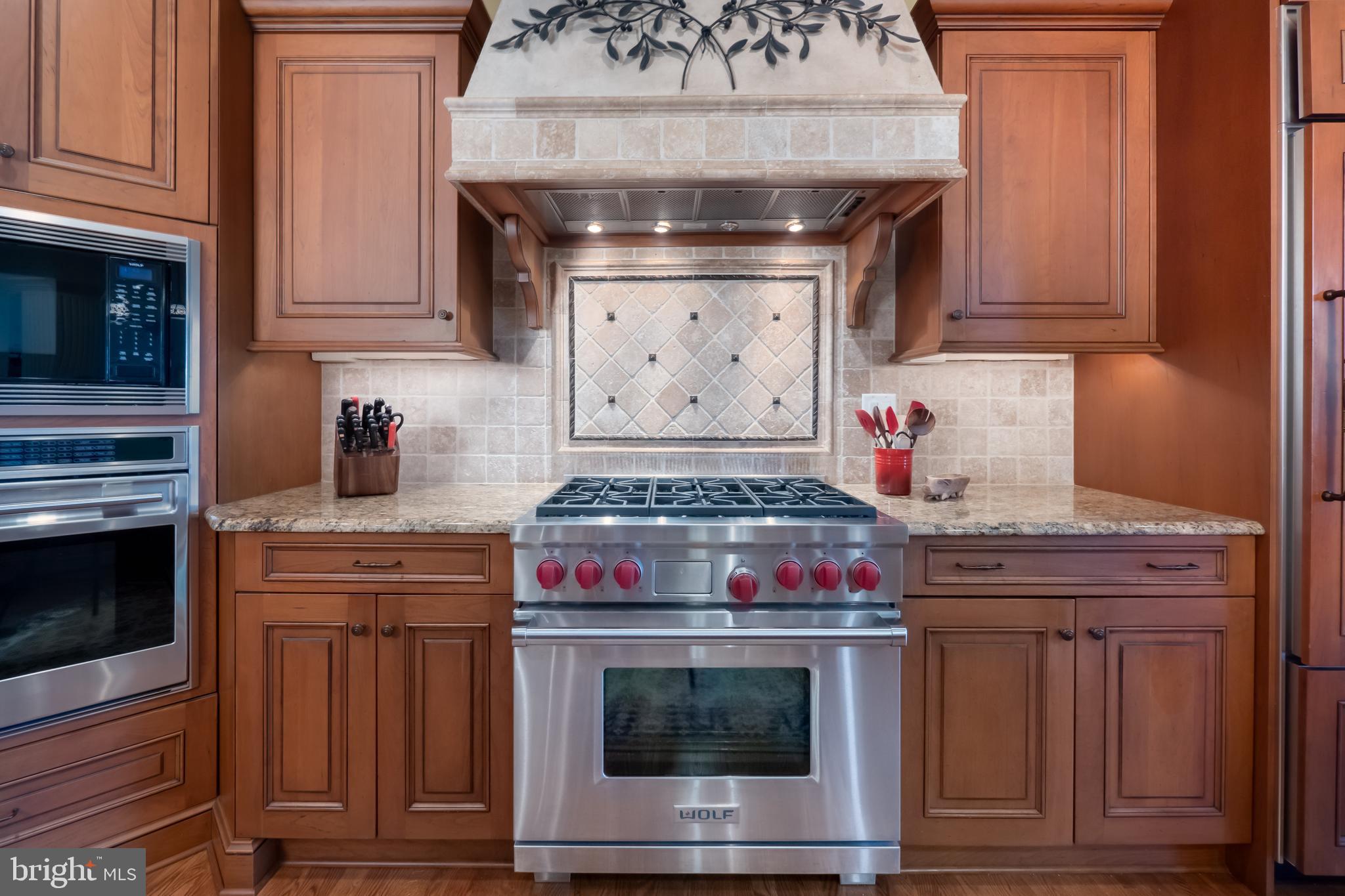 WAYHILL WOODS - Residential