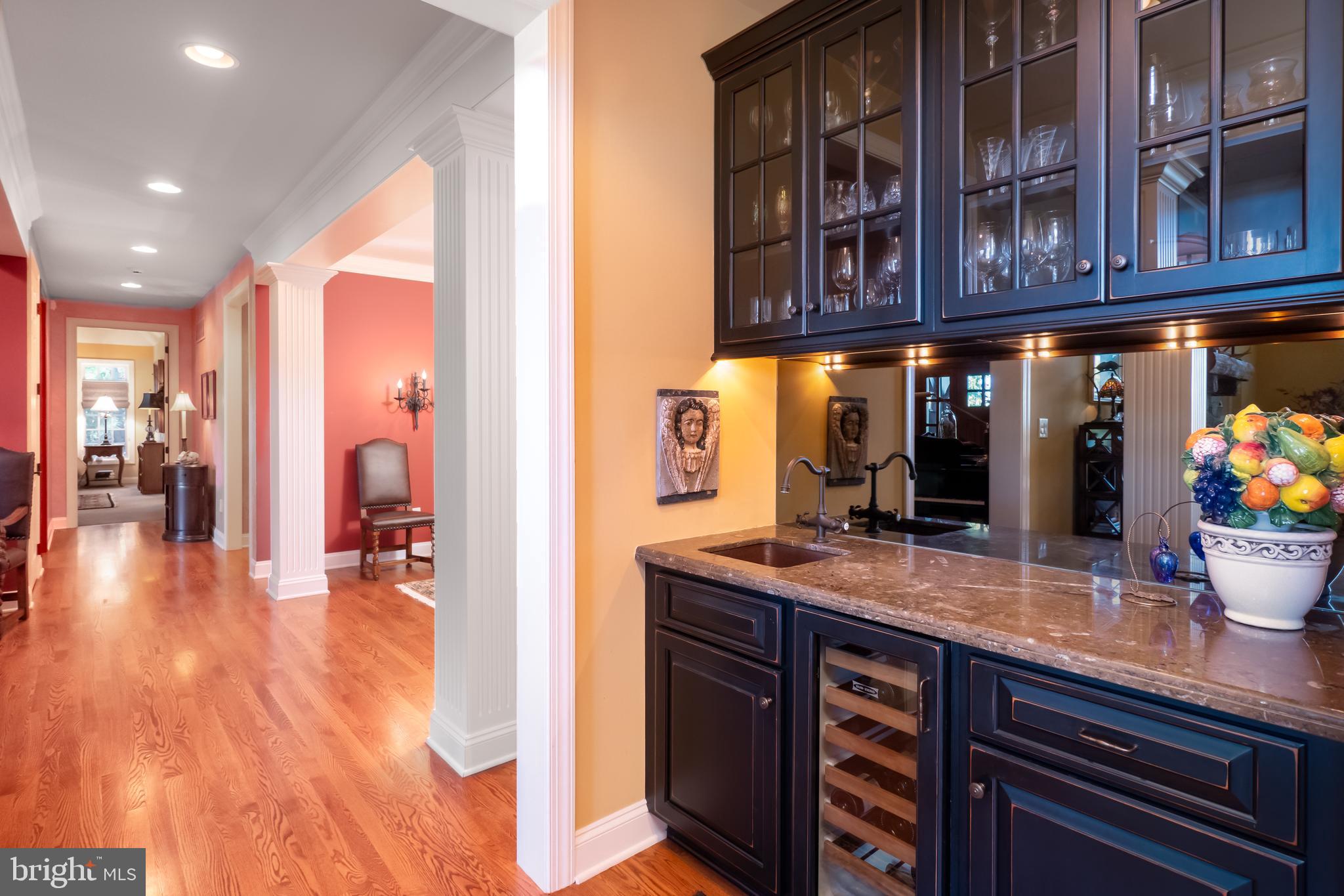 WAYHILL WOODS - Residential