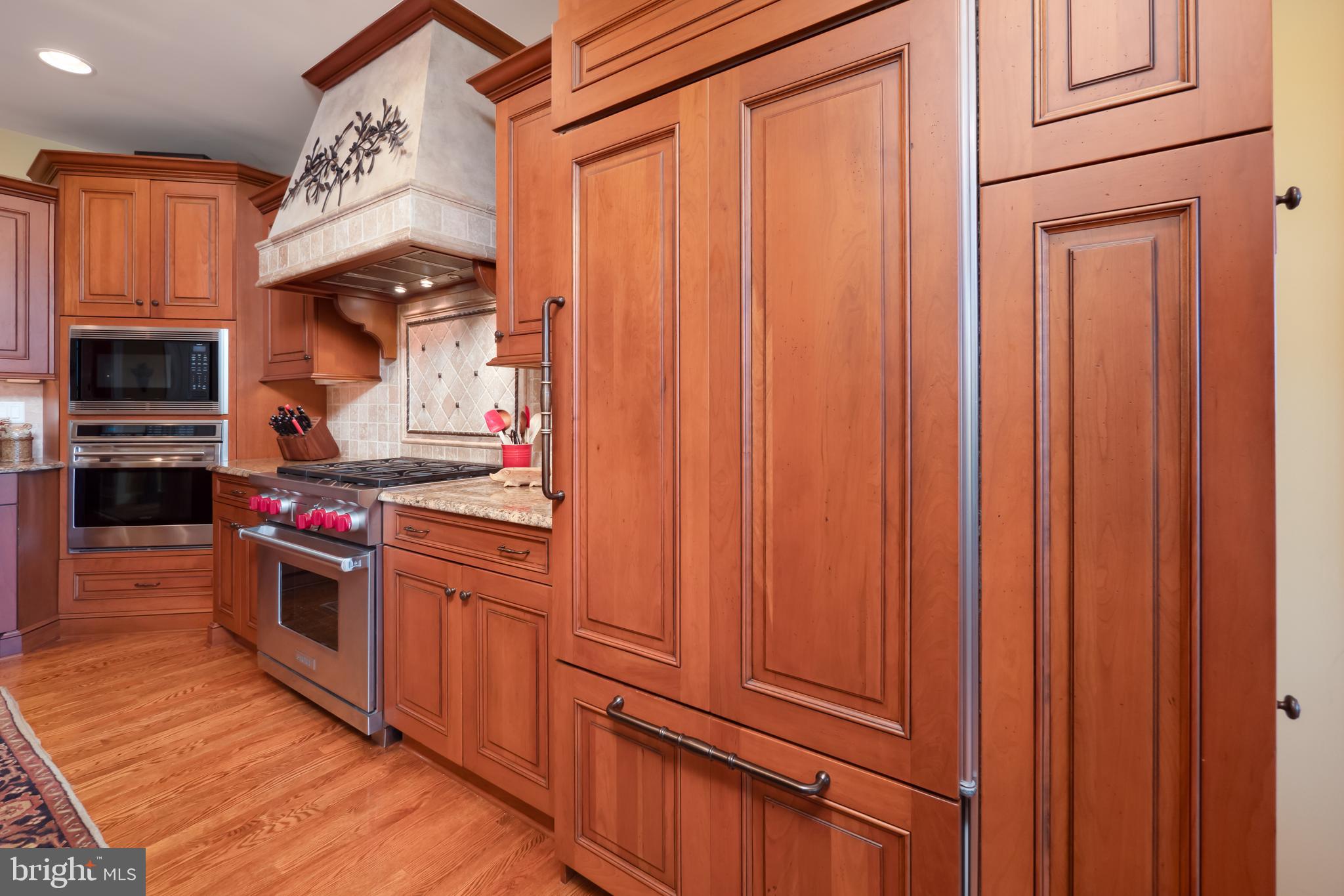 WAYHILL WOODS - Residential