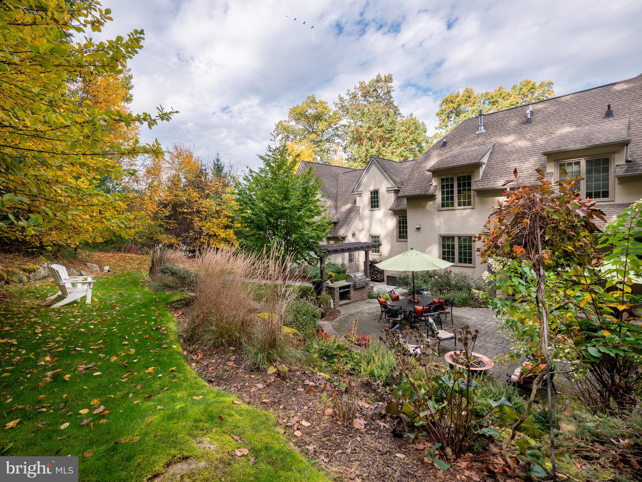 WAYHILL WOODS - Residential