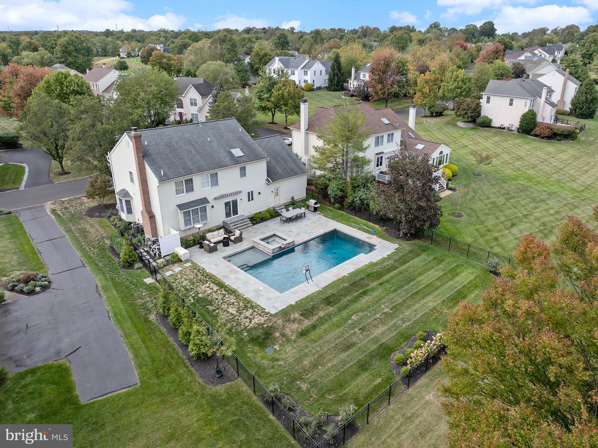 BLUE BELL CC - Residential