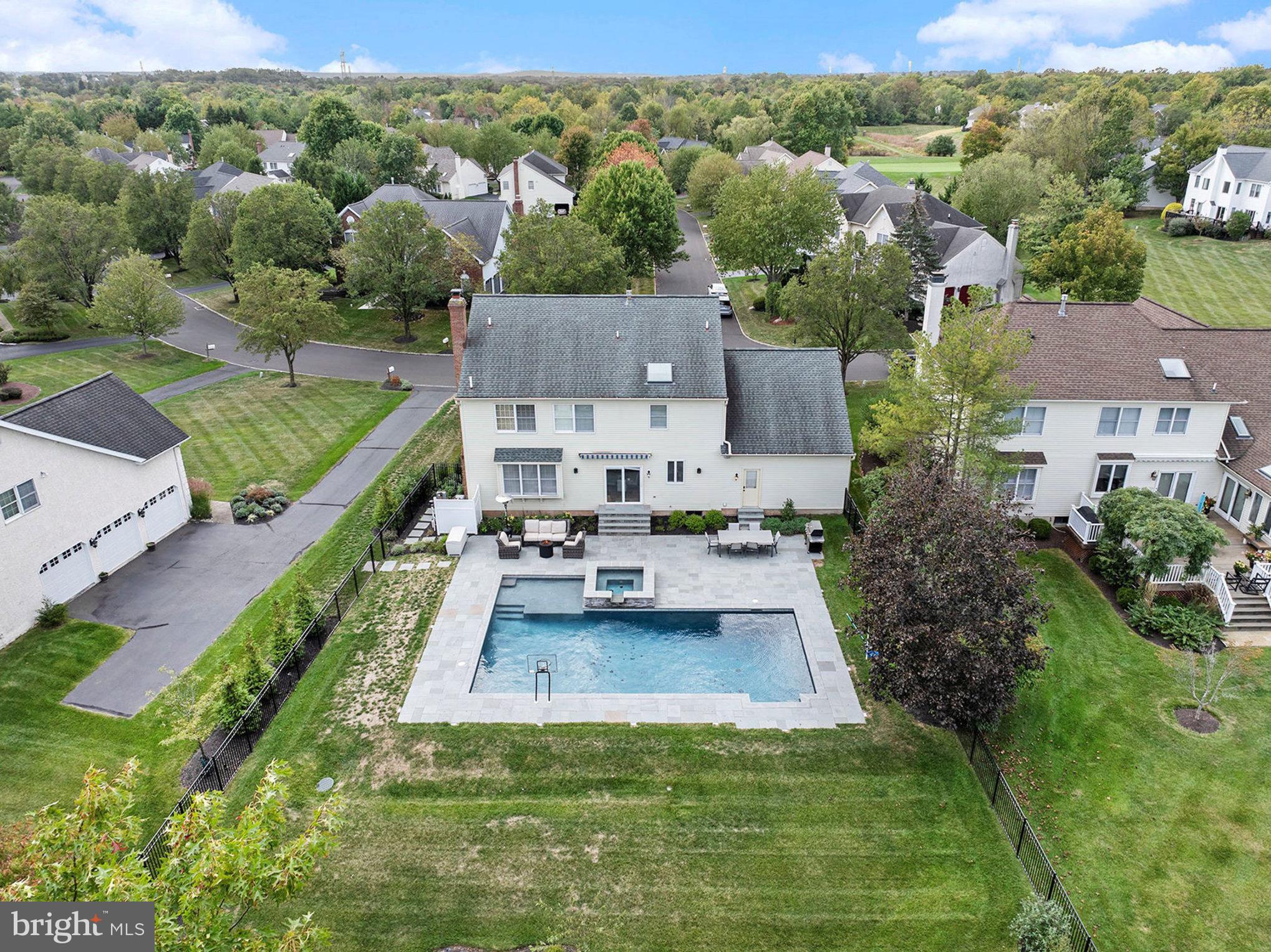 BLUE BELL CC - Residential