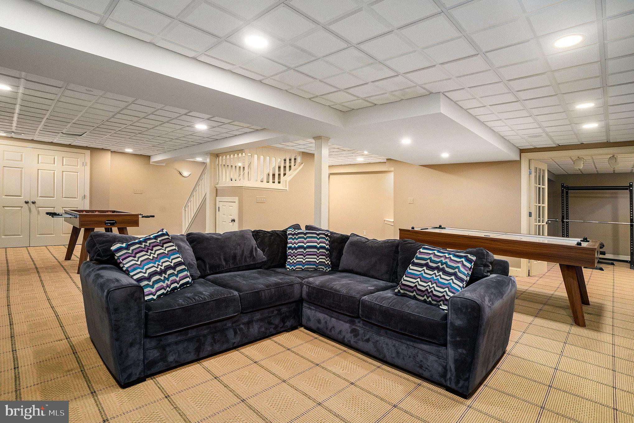 BLUE BELL CC - Residential