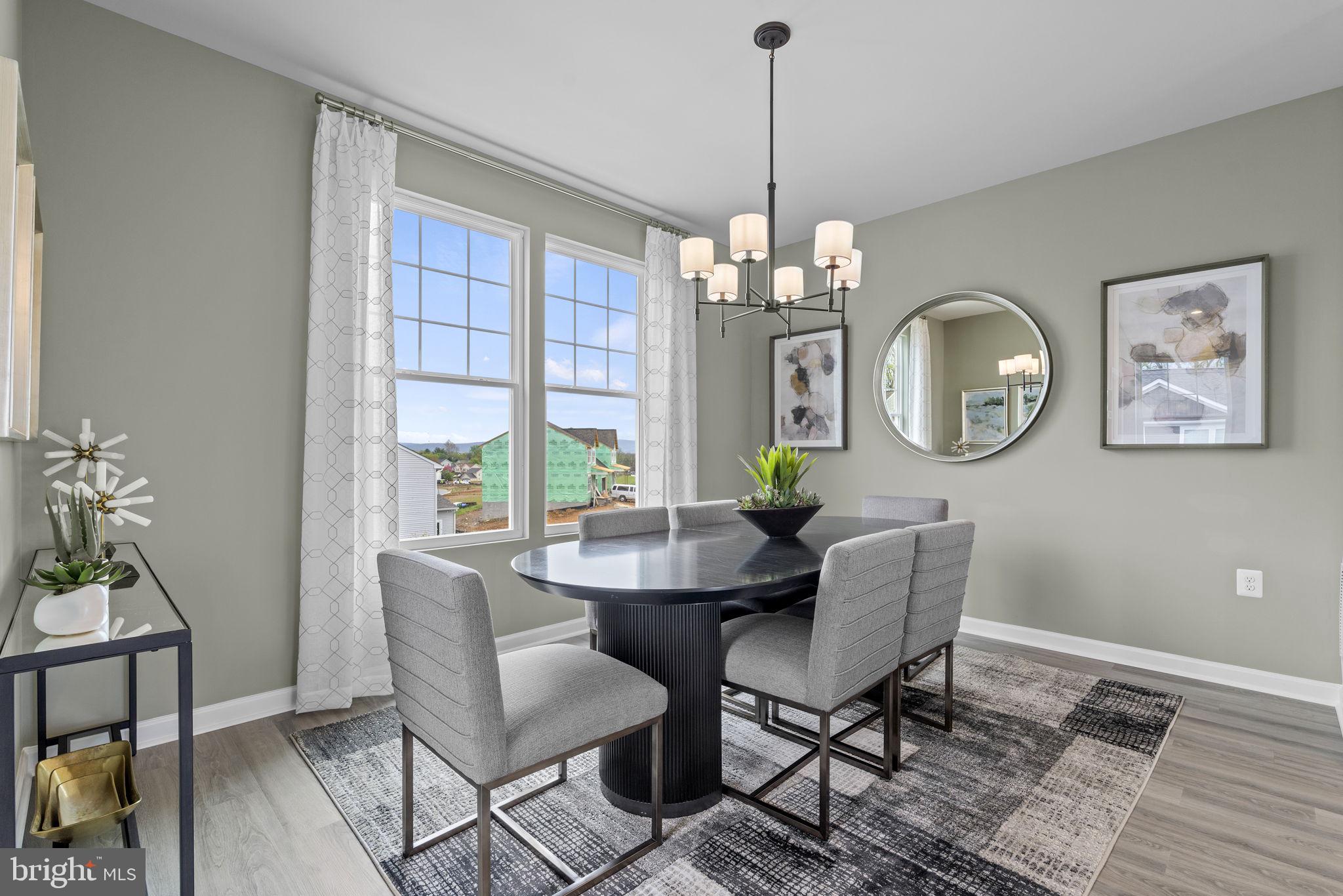 PRESIDENTS POINTE - Residential