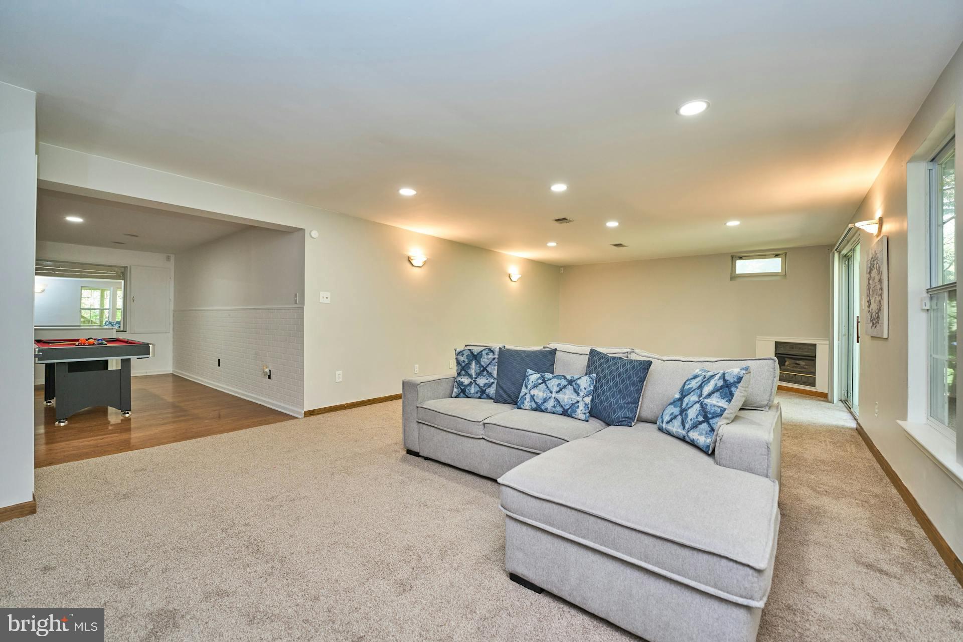 MAYFAIR - Residential